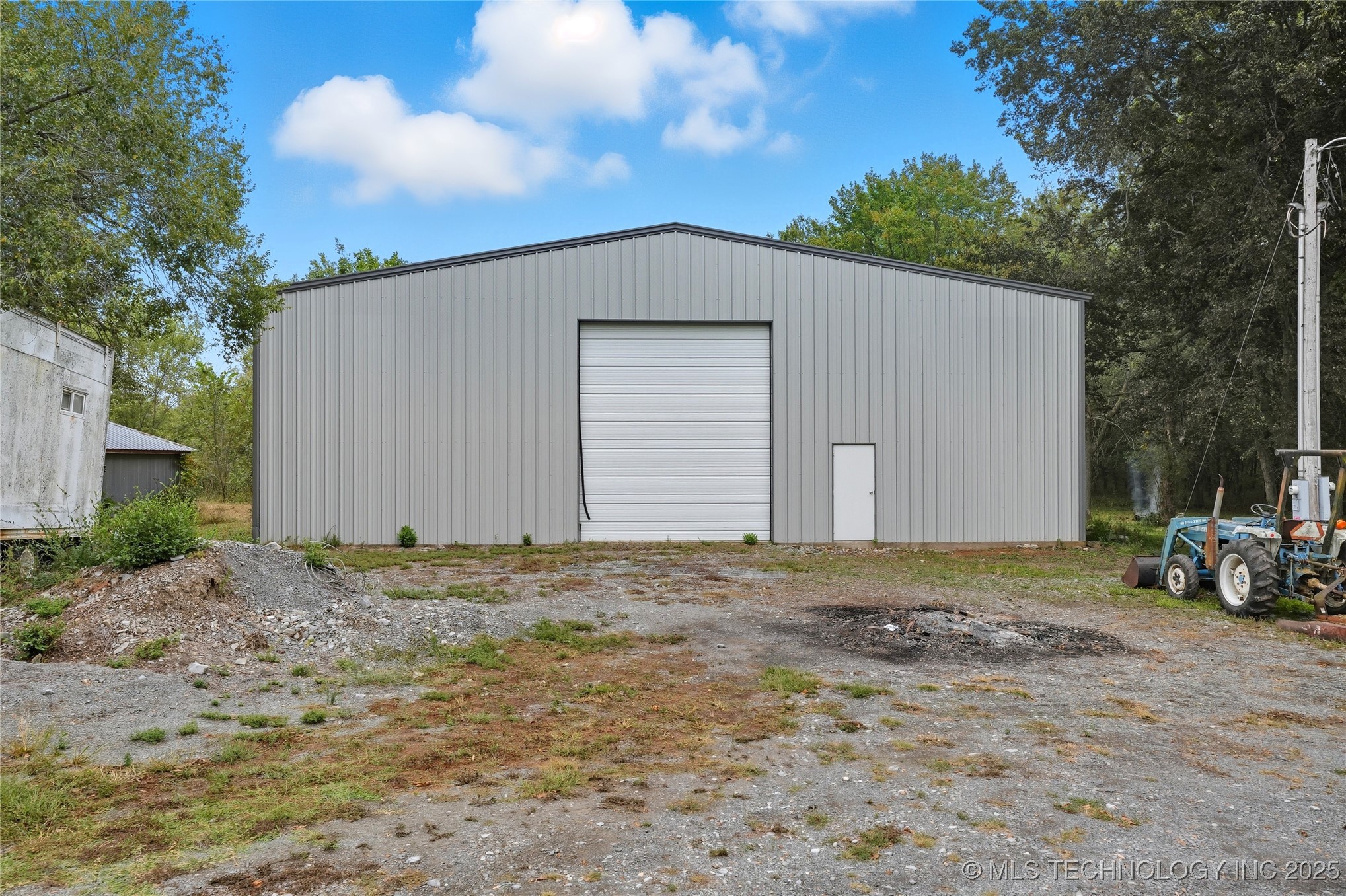 175 S 428 Road Property Photo 5