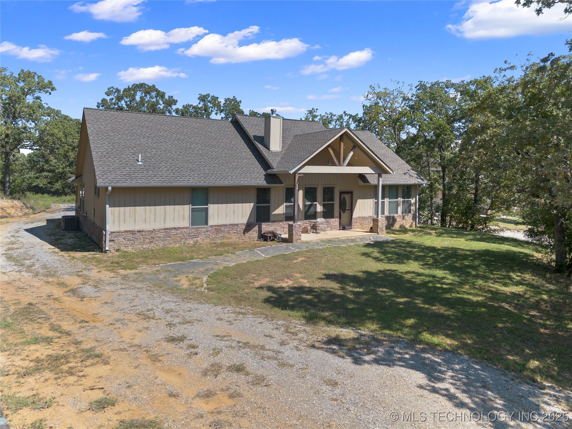 2516 Elm Road Property Photo 4