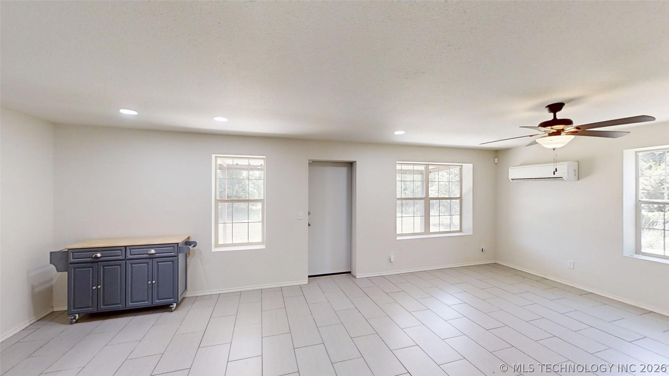 284 Songbird Trail Property Photo 4