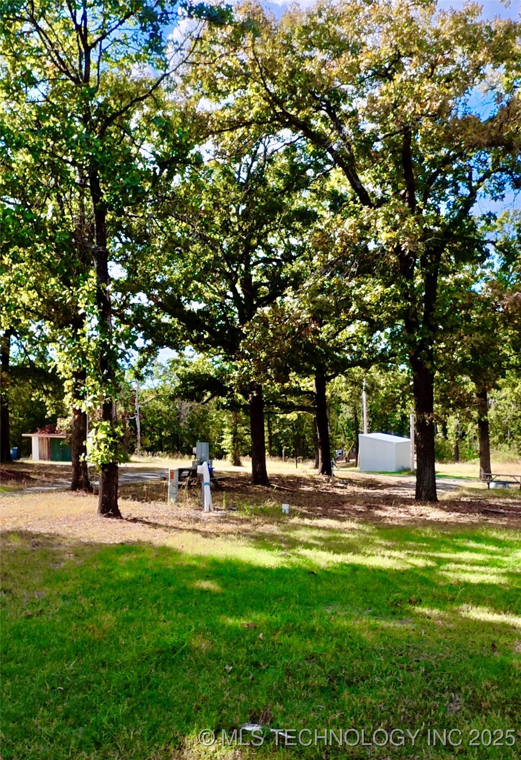 427539 E 1148 Loop Property Photo 9