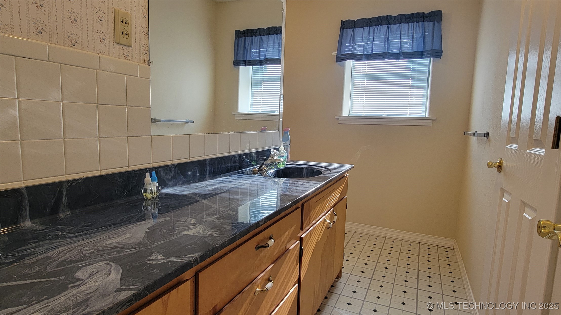 46029 S 660 Property Photo 21