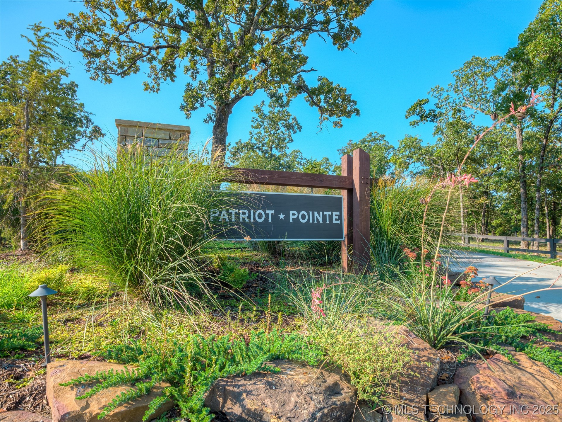 205 Patriot Pointe Property Photo 3