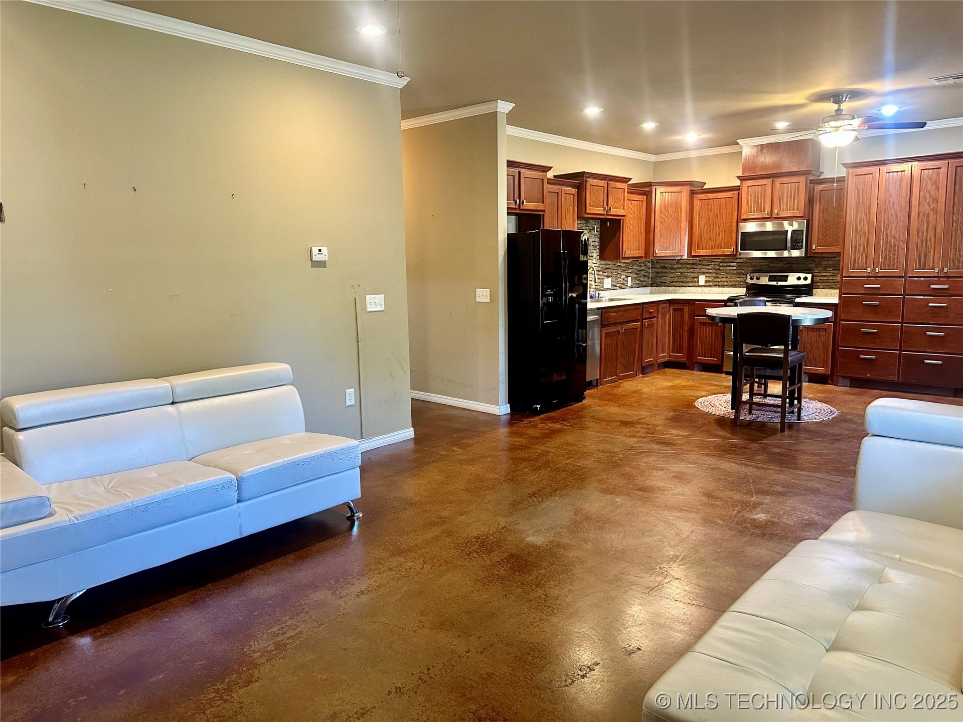 415664 E 1093 Road E Property Photo 11