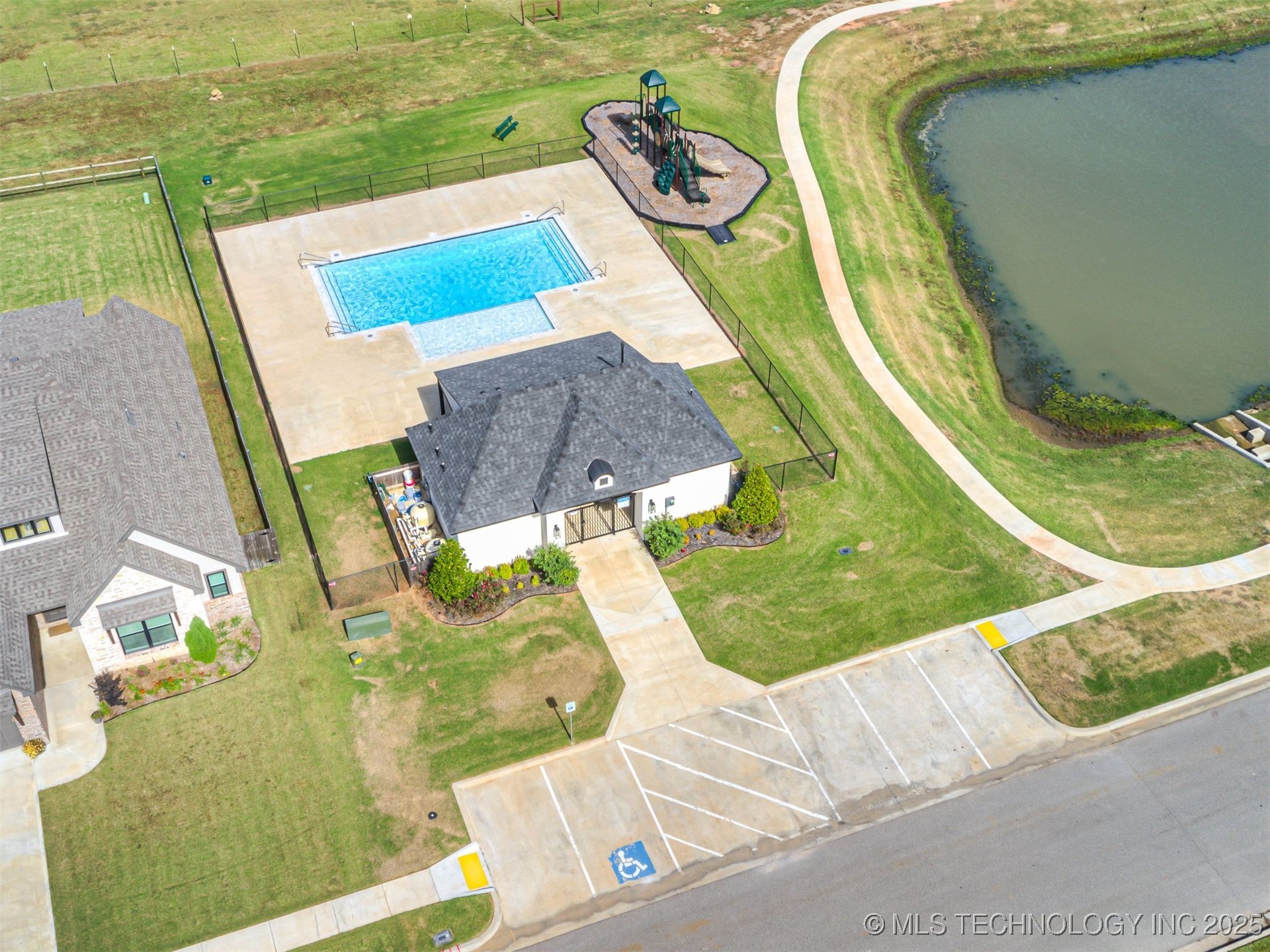 13634 S 20th Place E Property Photo 62