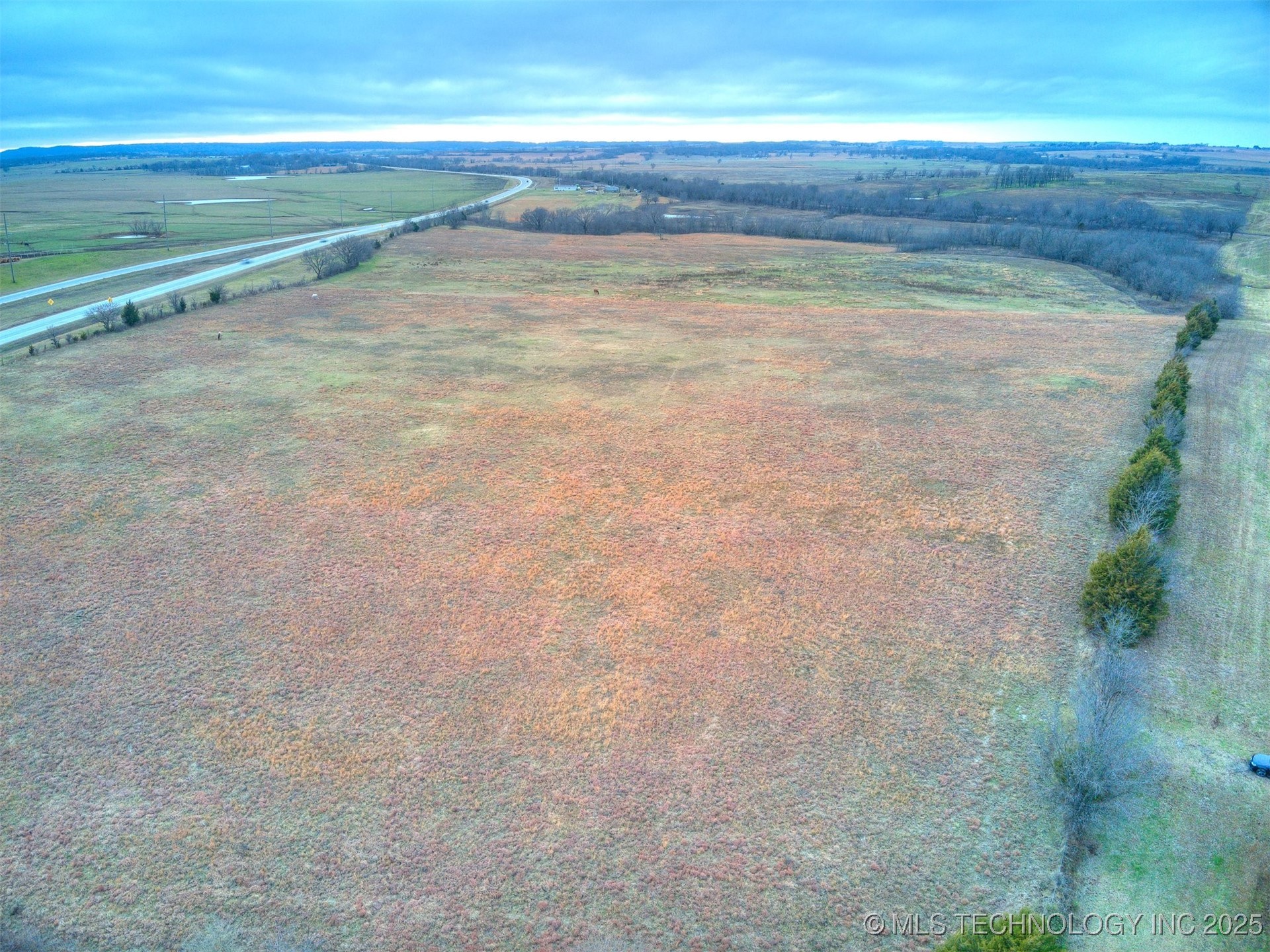 435006 E Hwy 60 Property Photo 1