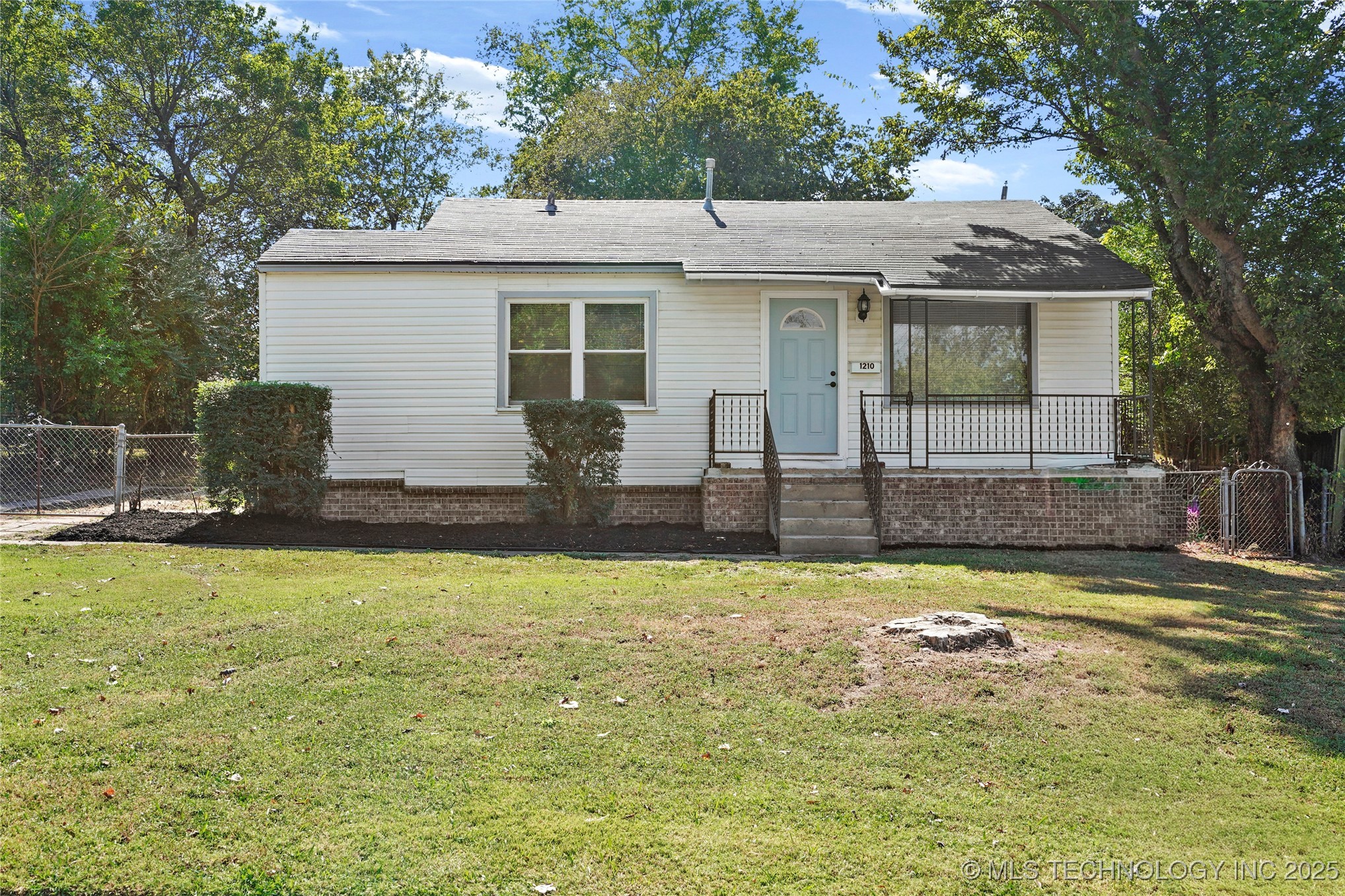 1210 Maybelle Drive Property Photo 1