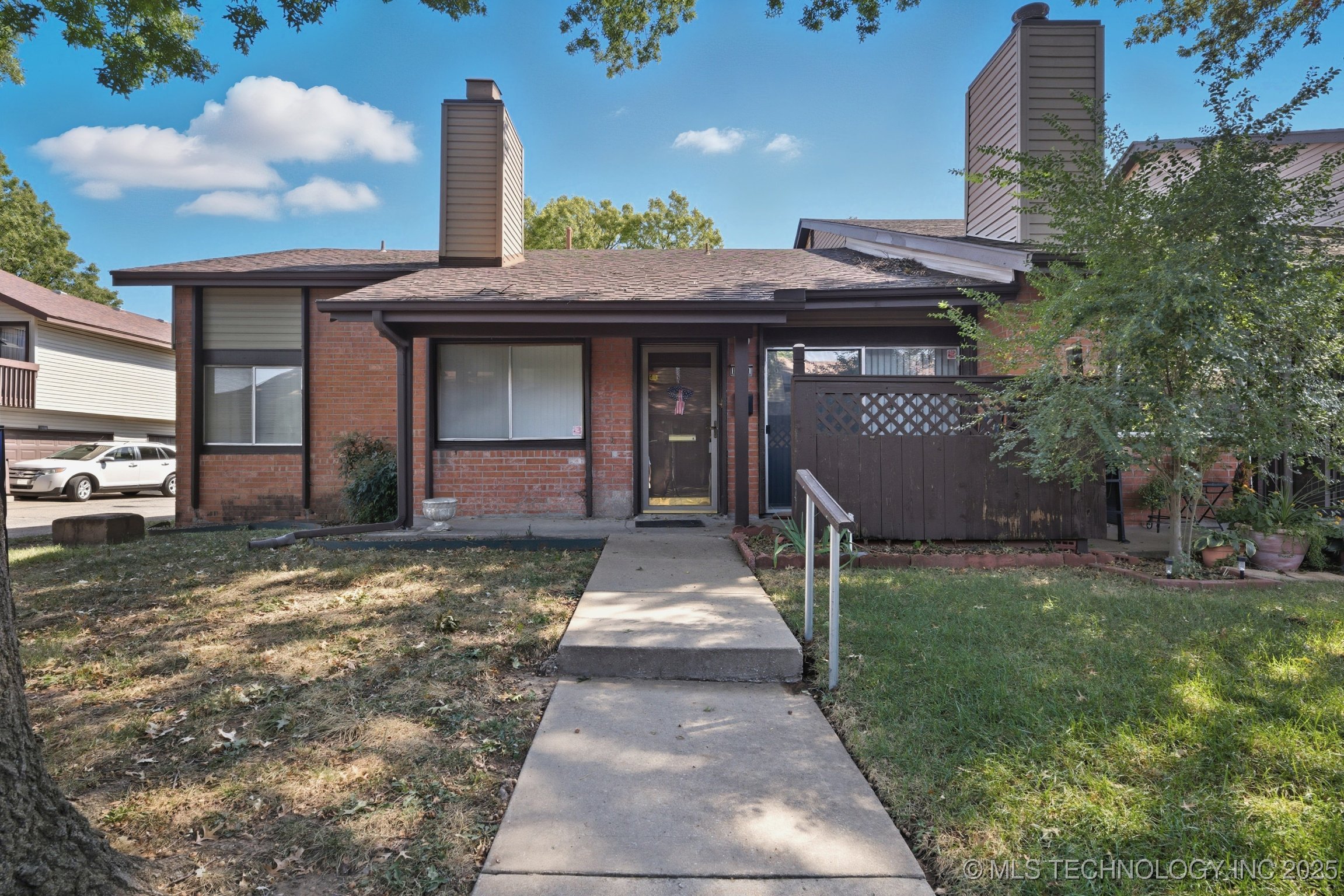 11031 E 11th Place 3-1a Property Photo 1