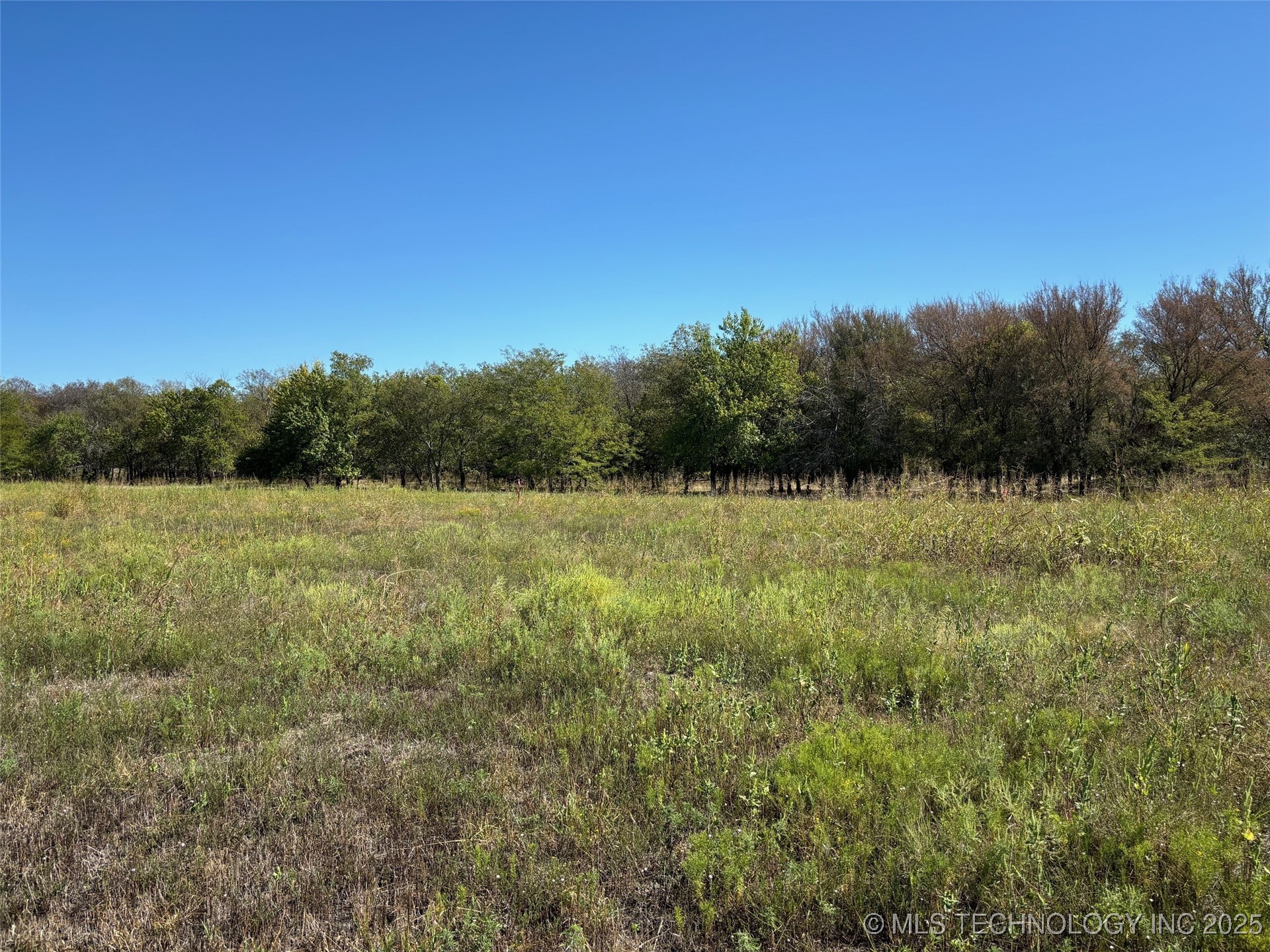 11184 Enos Road Property Photo 1