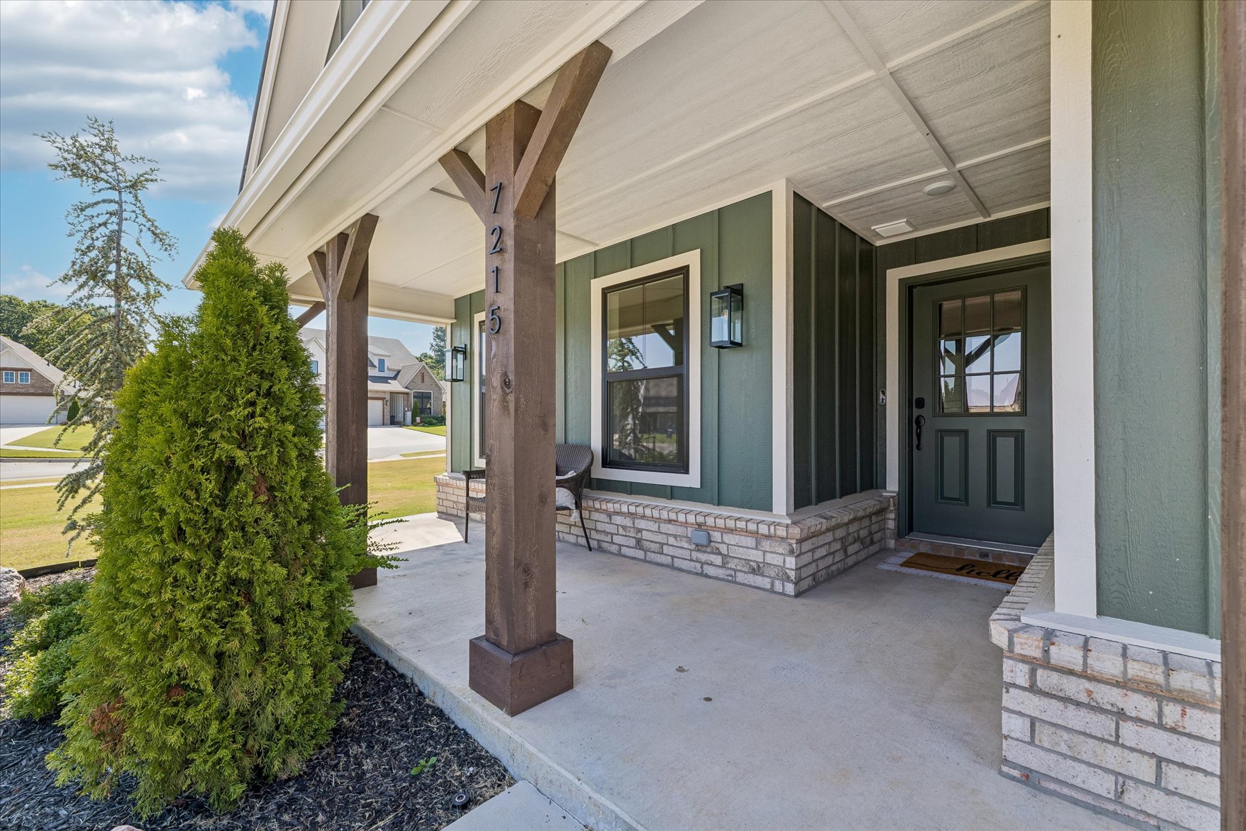 7215 E Queens Street Property Photo 3