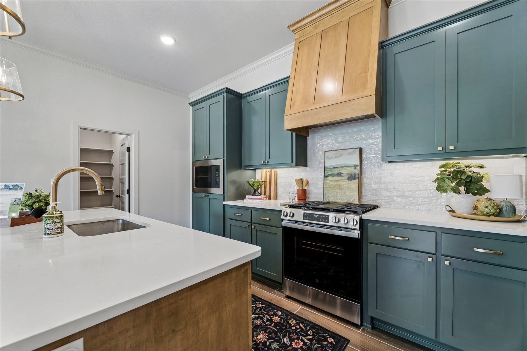 7215 E Queens Street Property Photo 8
