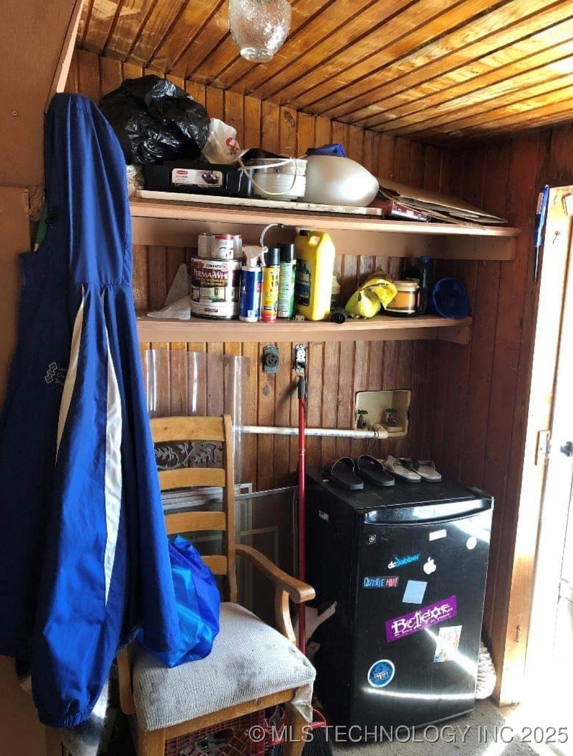 518 E A Street Property Photo 11
