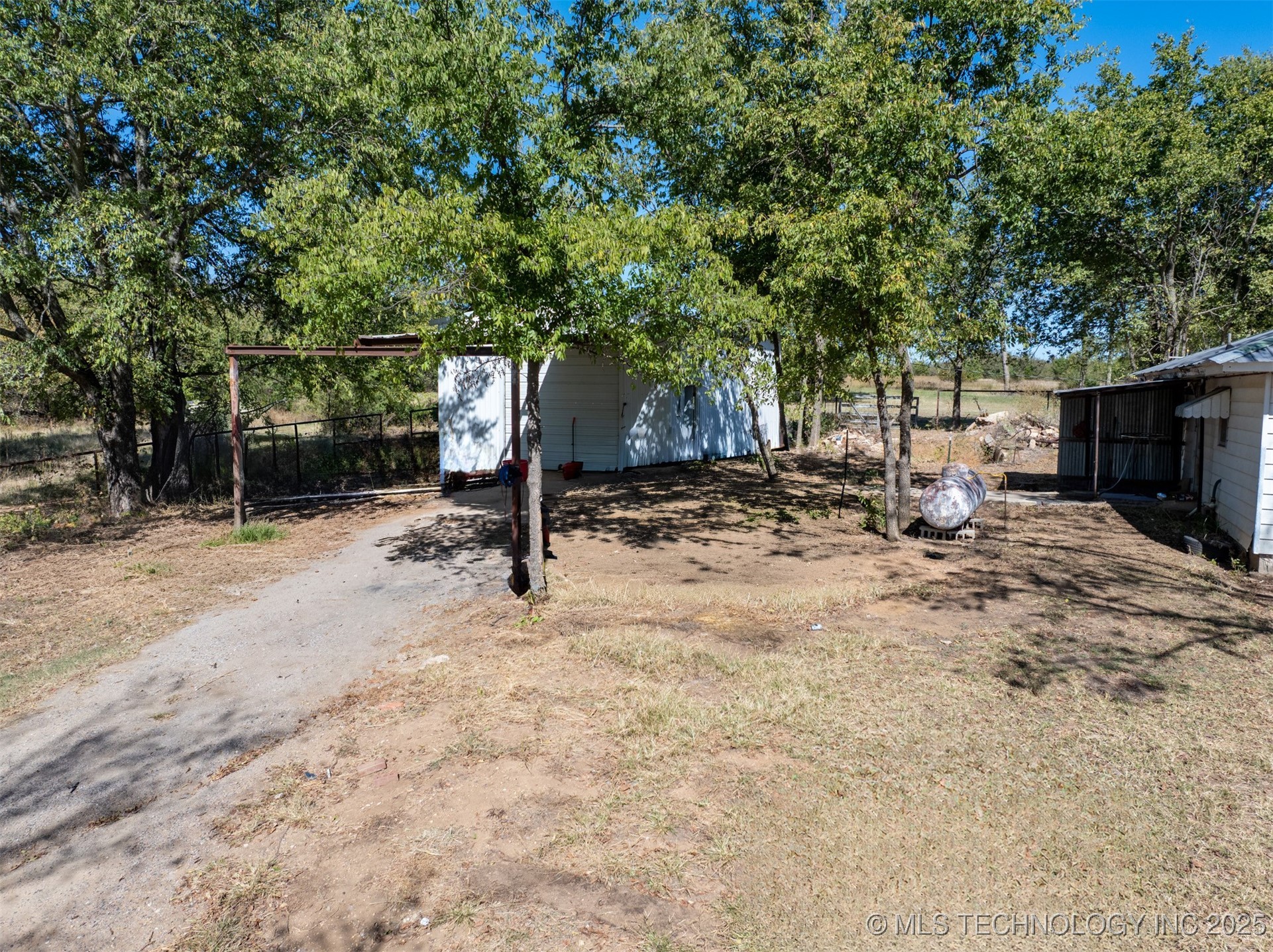 10450 County Road 1490 Road Property Photo 8