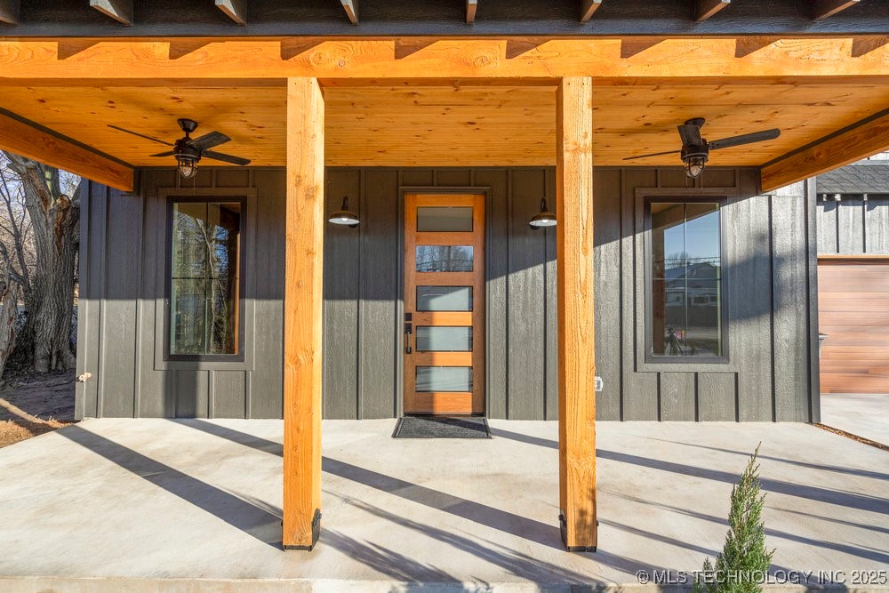 1717 W Newton Street Property Photo 3