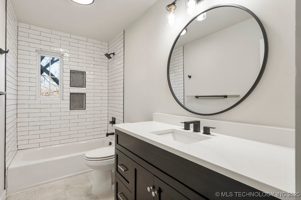 1717 W Newton Street Property Photo 29