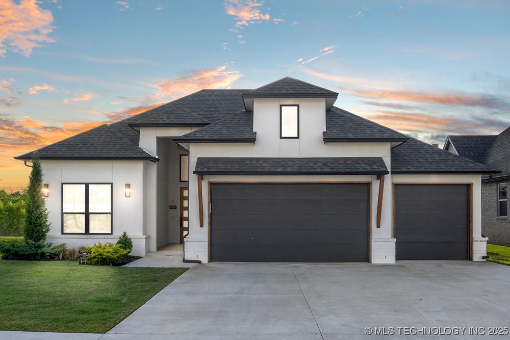 13722 S 20th Place E Property Photo 1