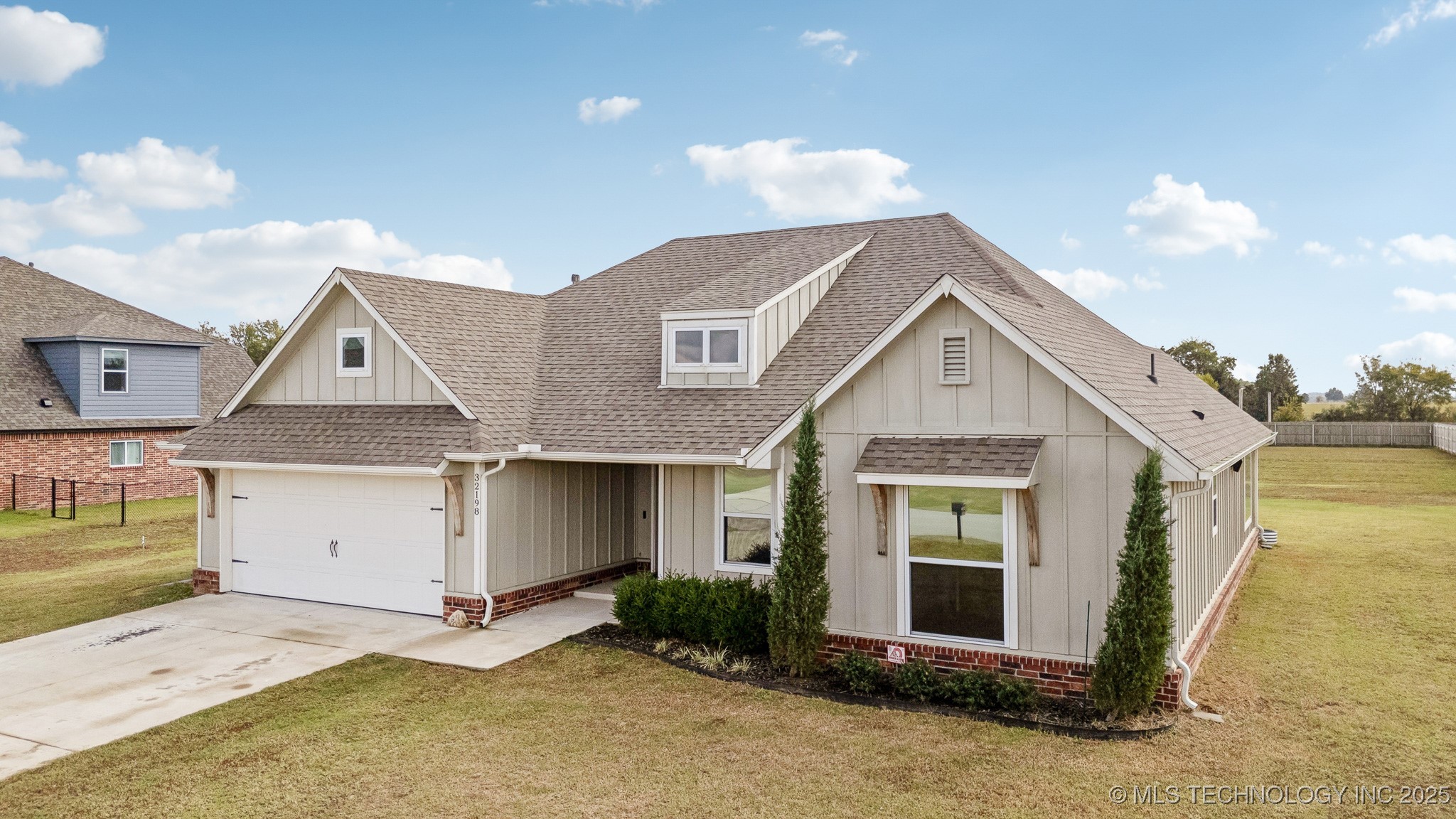 32198 E 67th Place S Property Photo 1