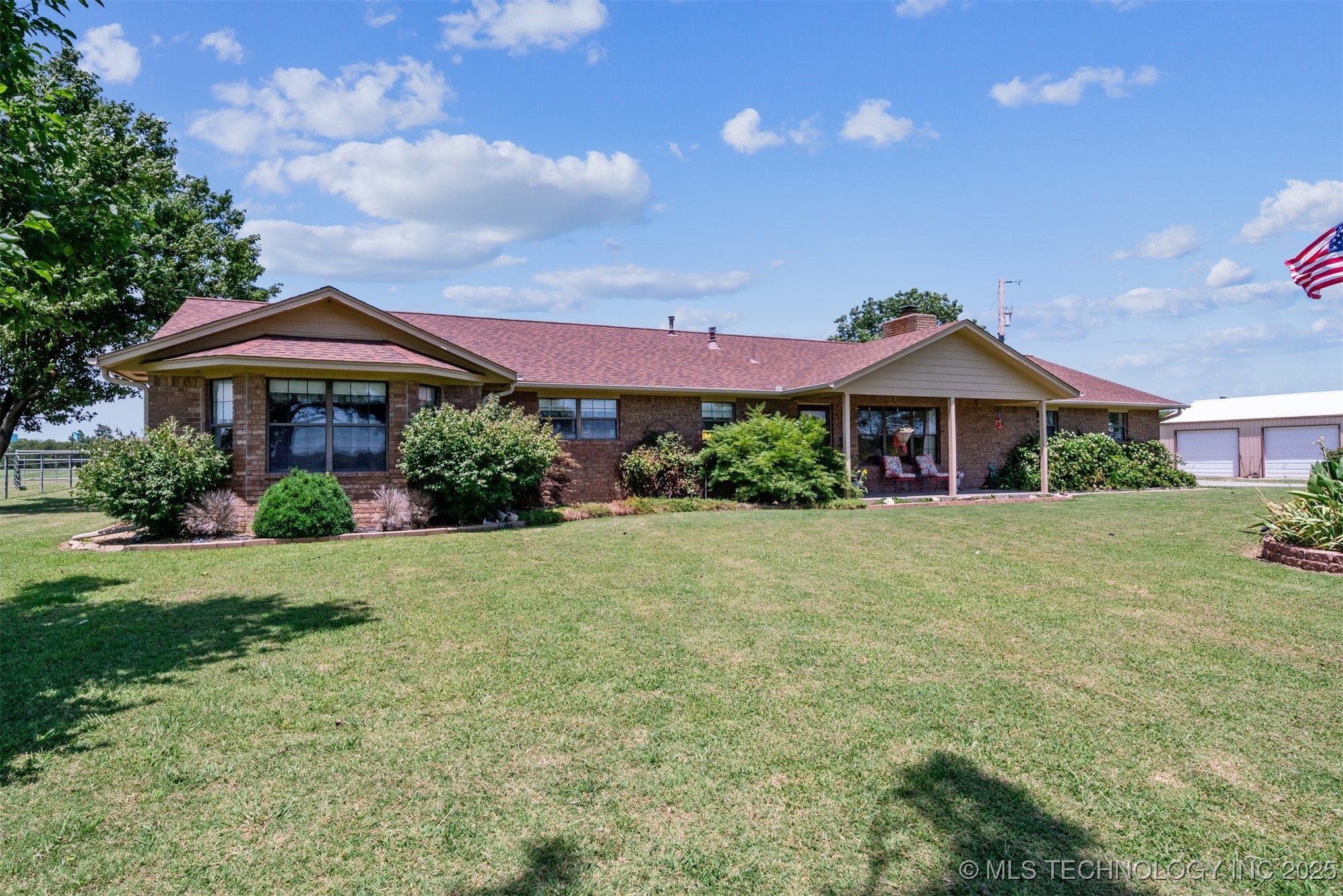 3901 E 440 Road Property Photo 1