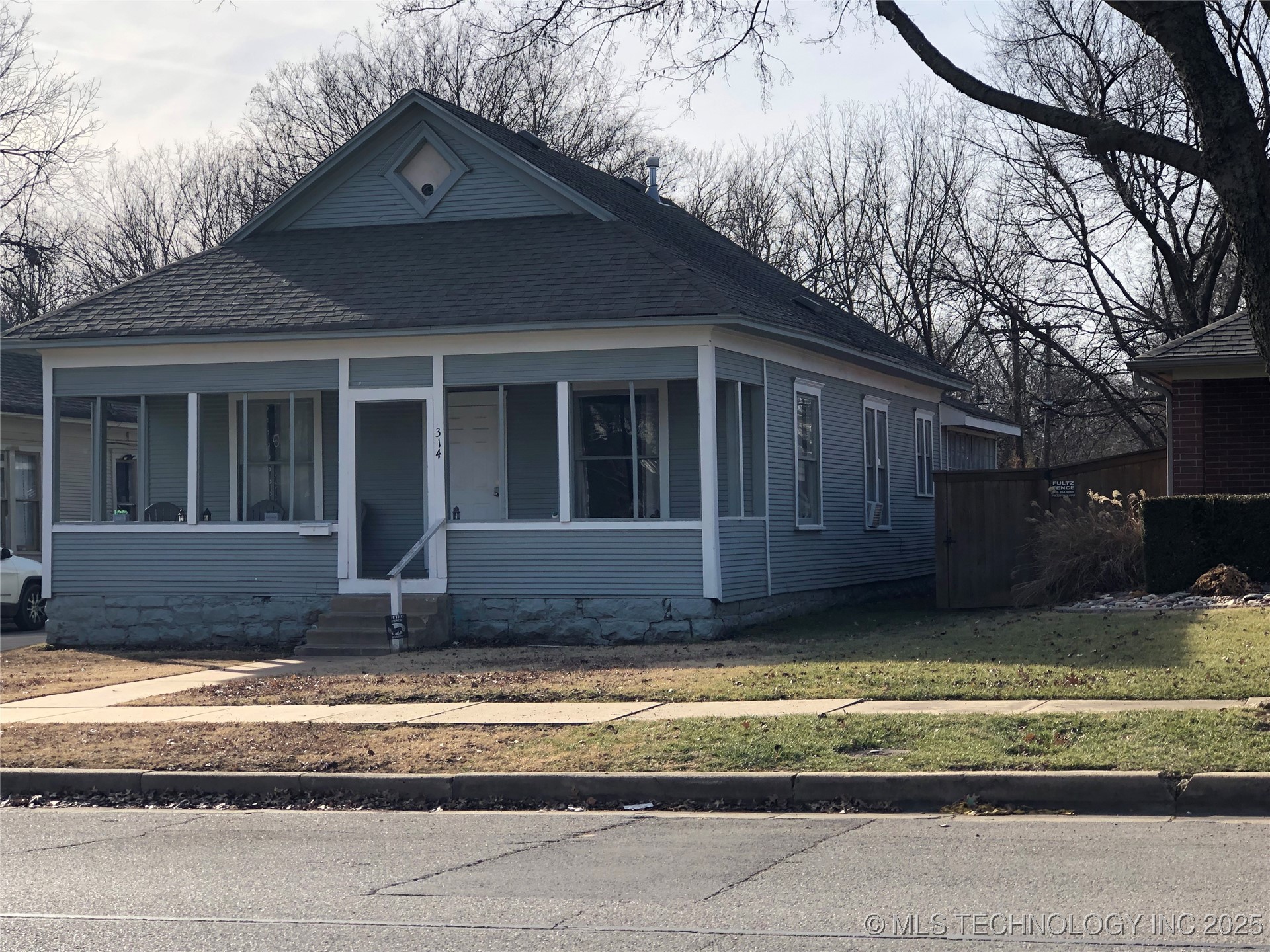 314 S Poplar Street Property Photo 1