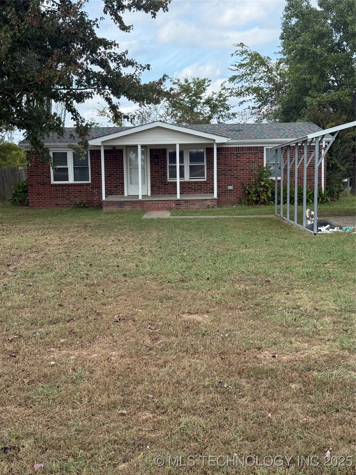 419315 E 1090 Road Property Photo 1