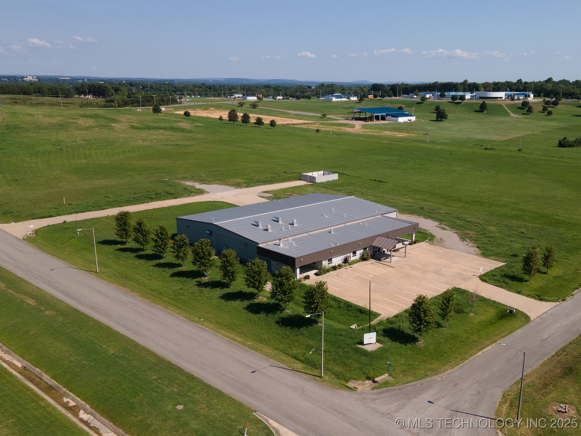 100 Career Tech Way Property Photo 10