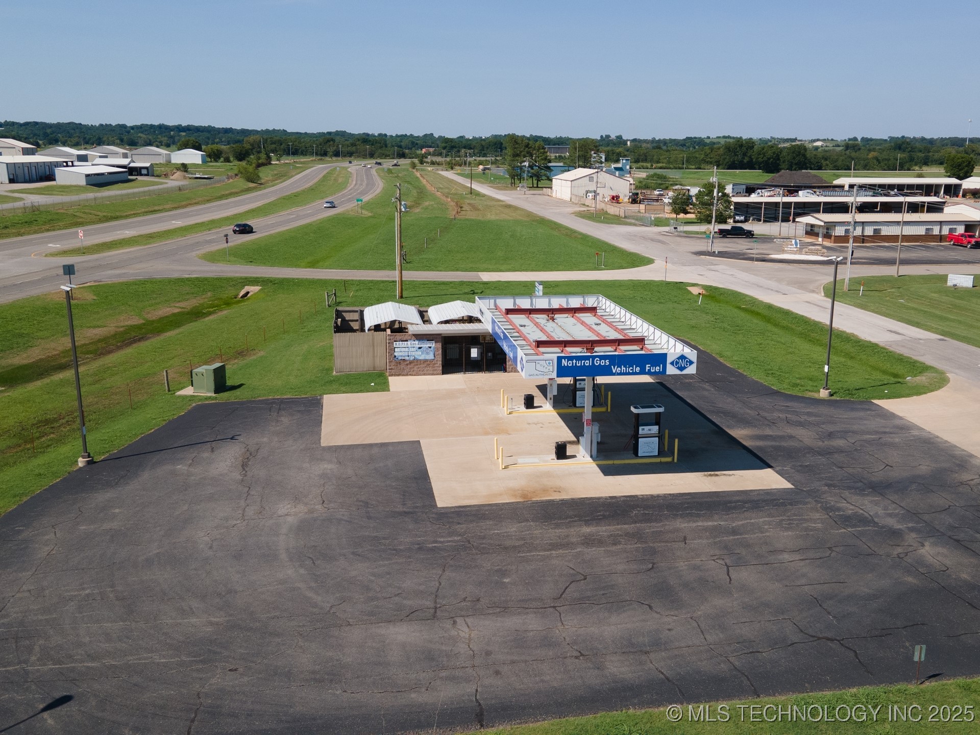 100 Career Tech Way Property Photo 14