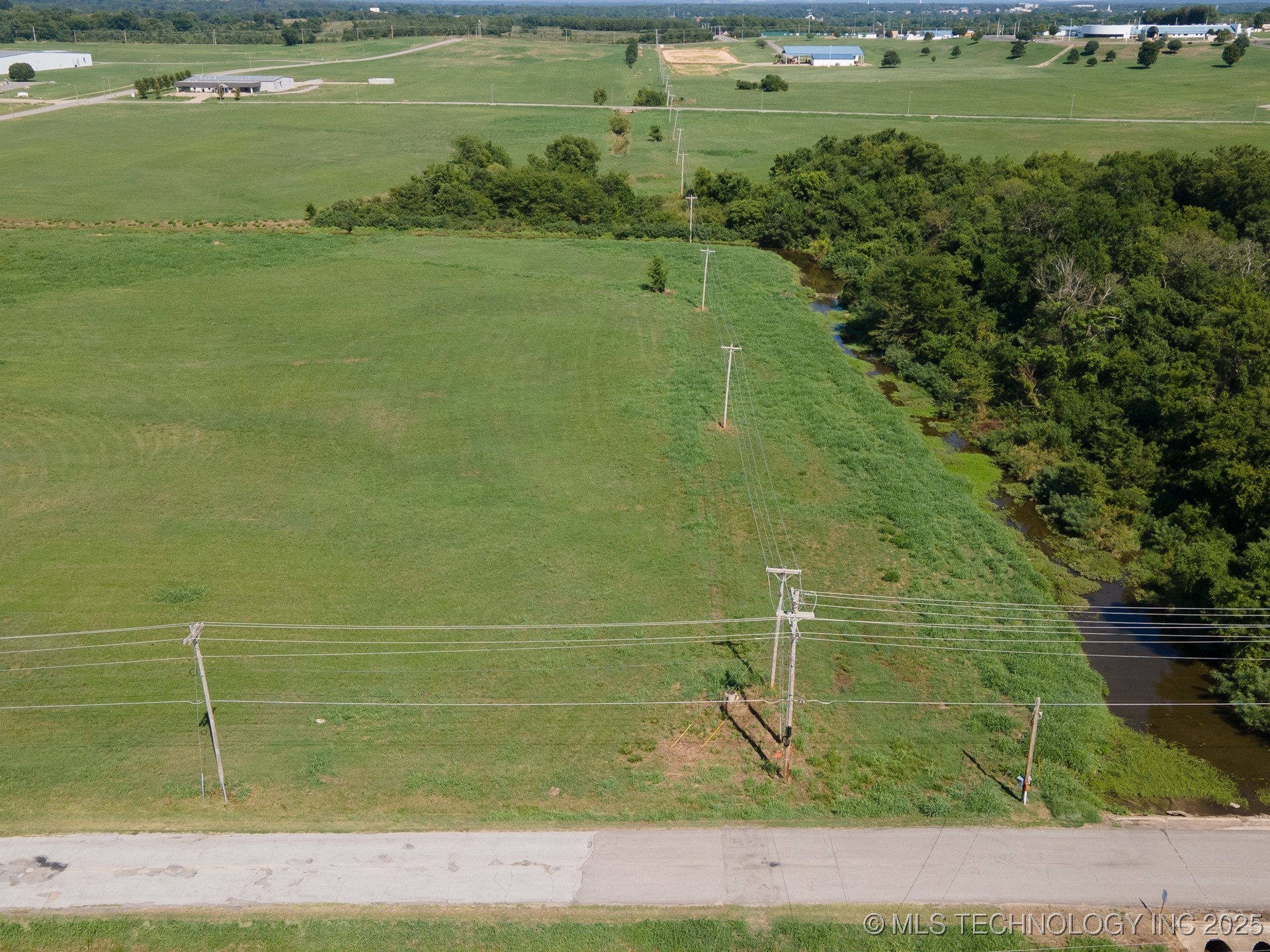 100 Career Tech Way Property Photo 16