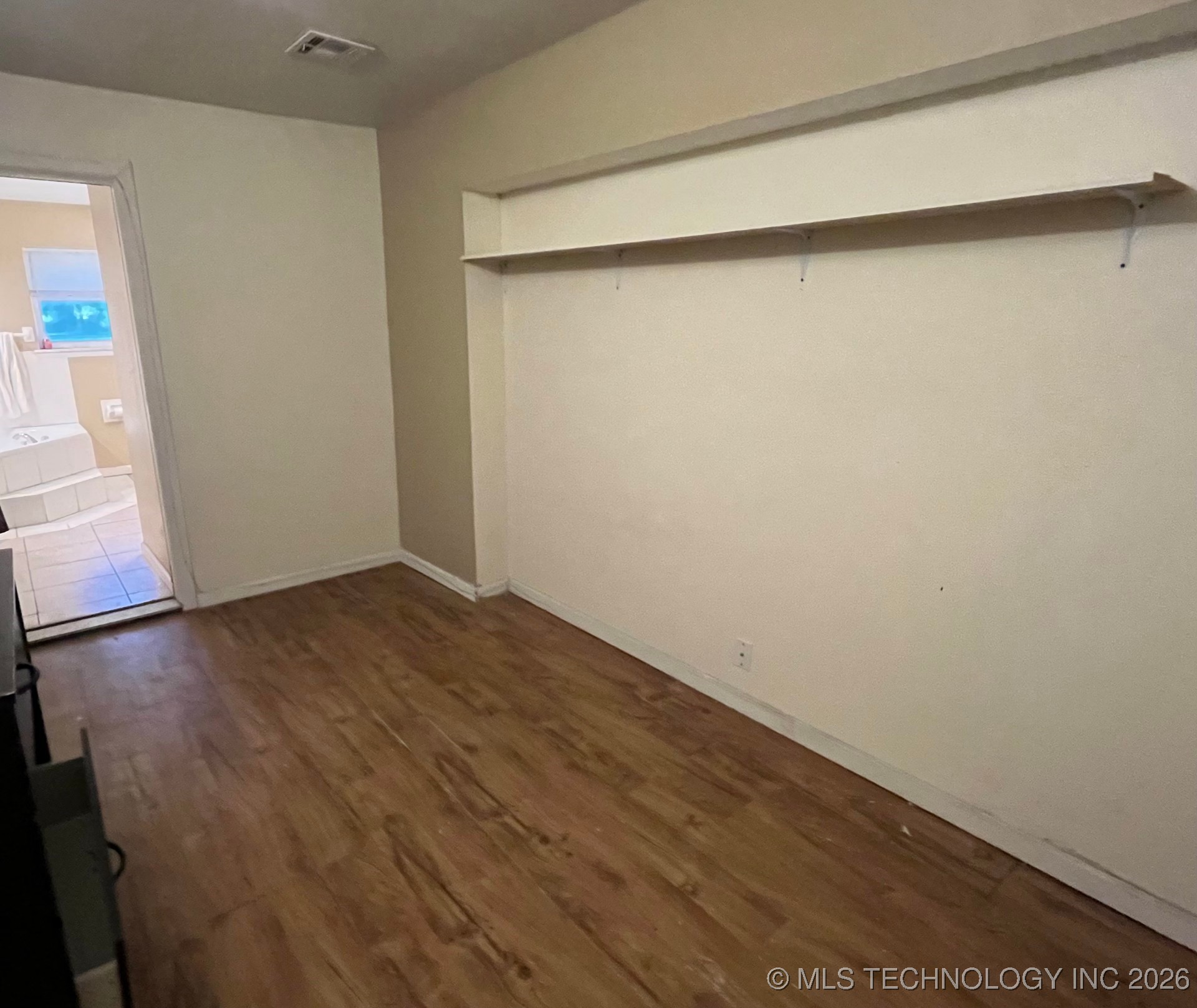 501 E 62nd Street S Property Photo 12