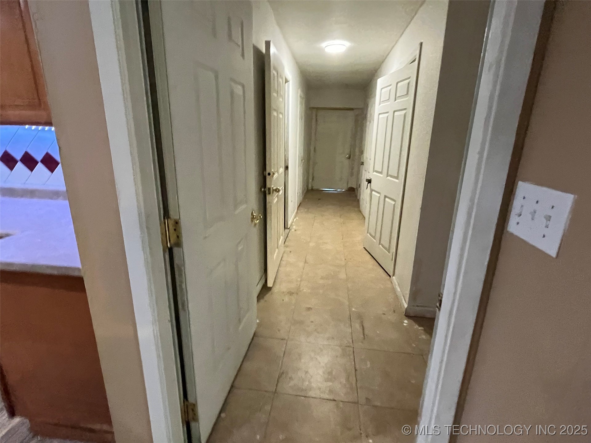 501 E 62nd Street S Property Photo 15