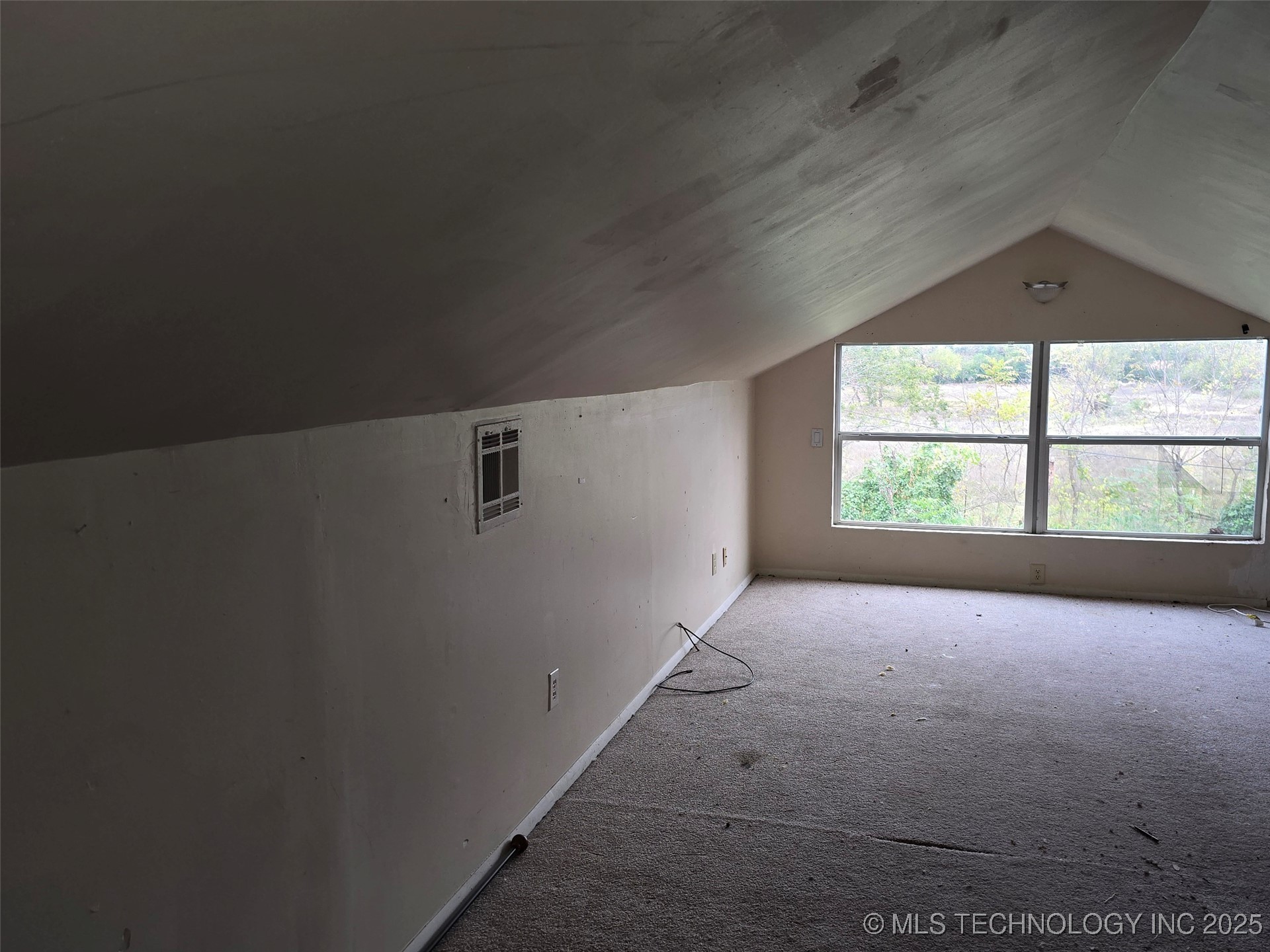 501 E 62nd Street S Property Photo 24