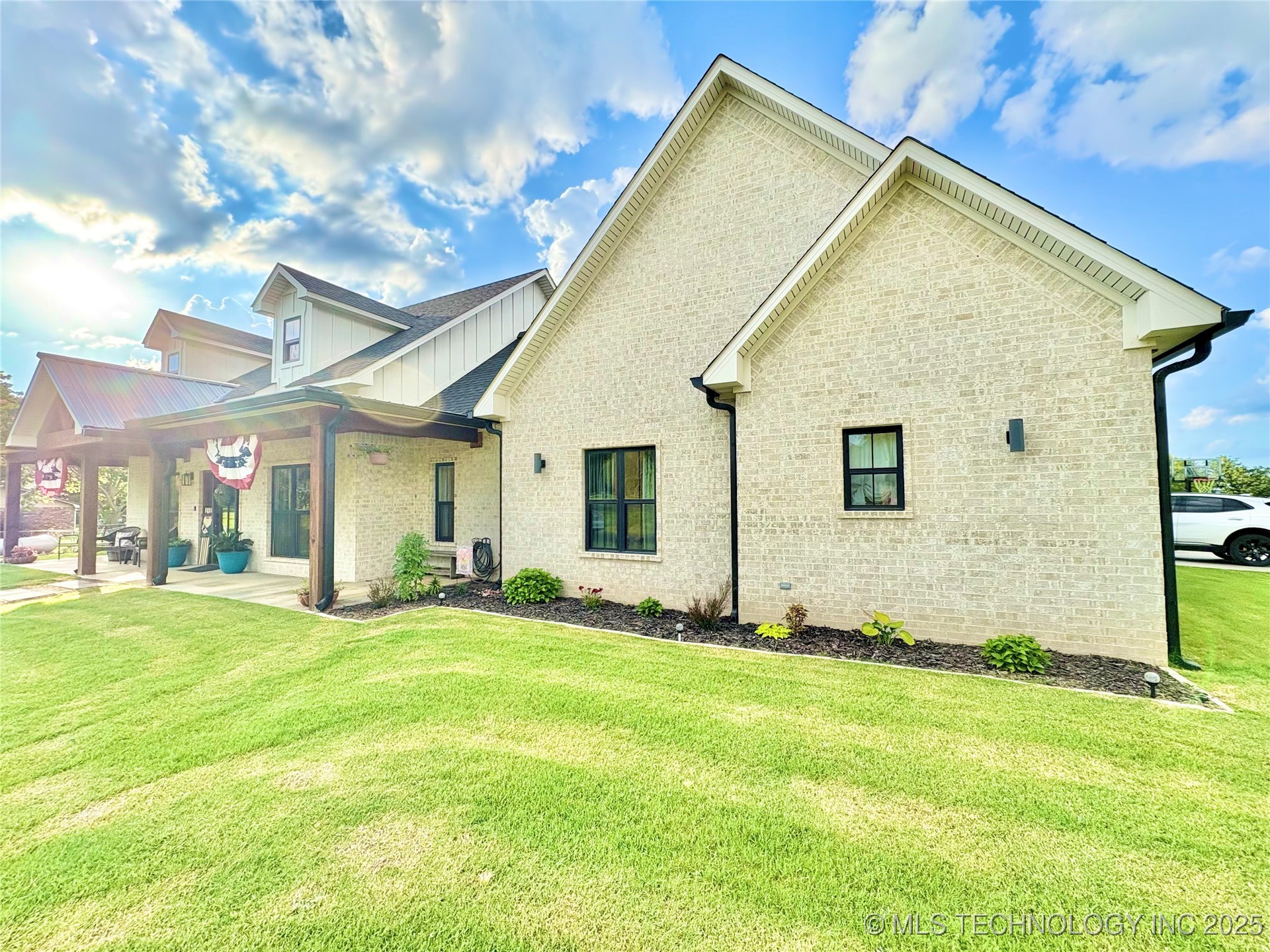 1609 E Hollow Oak Road Property Photo 47