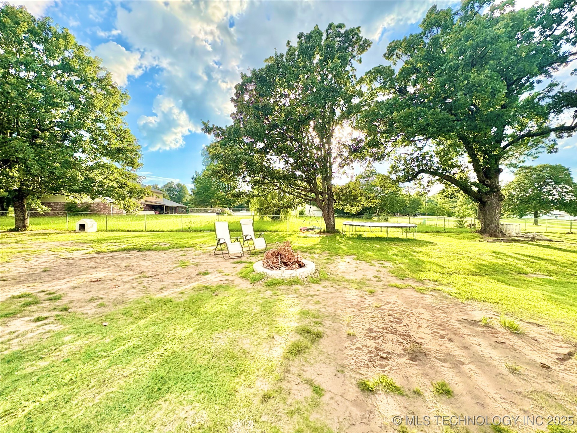 1609 E Hollow Oak Road Property Photo 60