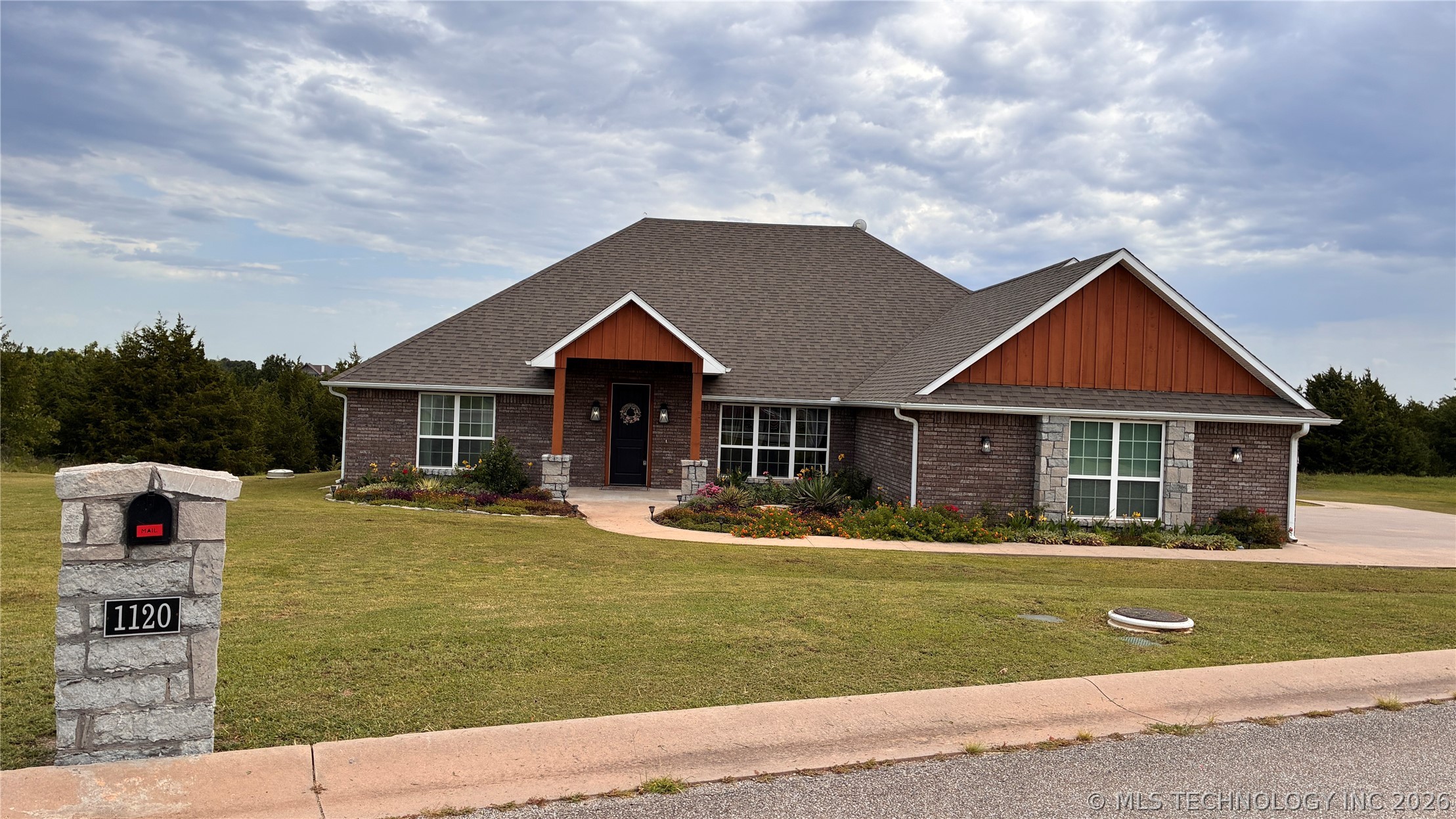 1120 E St Andrews Circle Property Photo 58