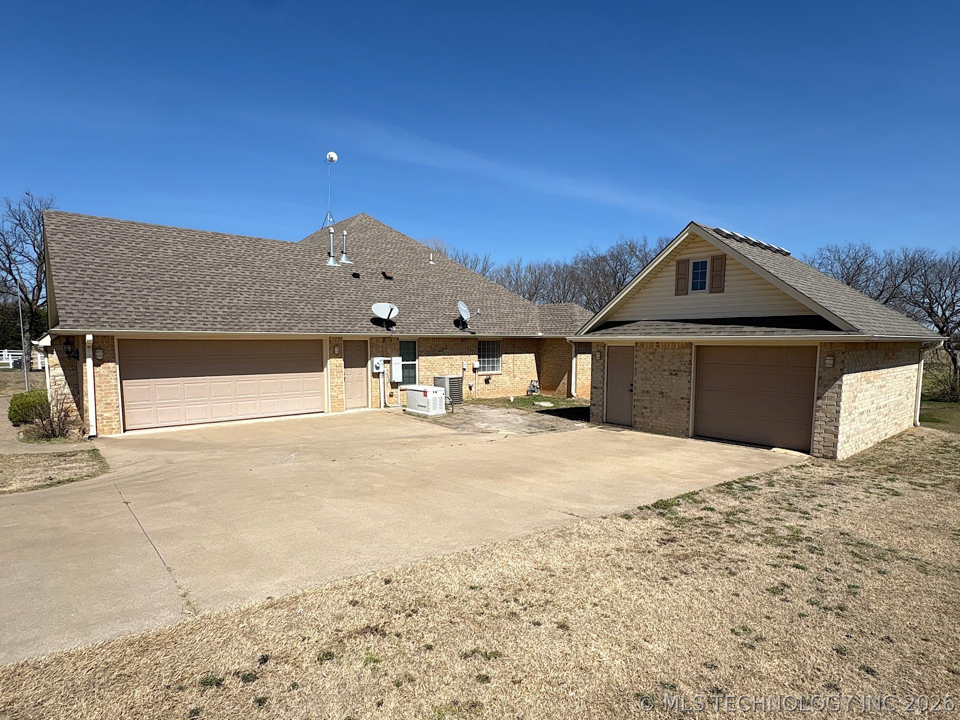 909 S Country Club Drive Property Photo 7