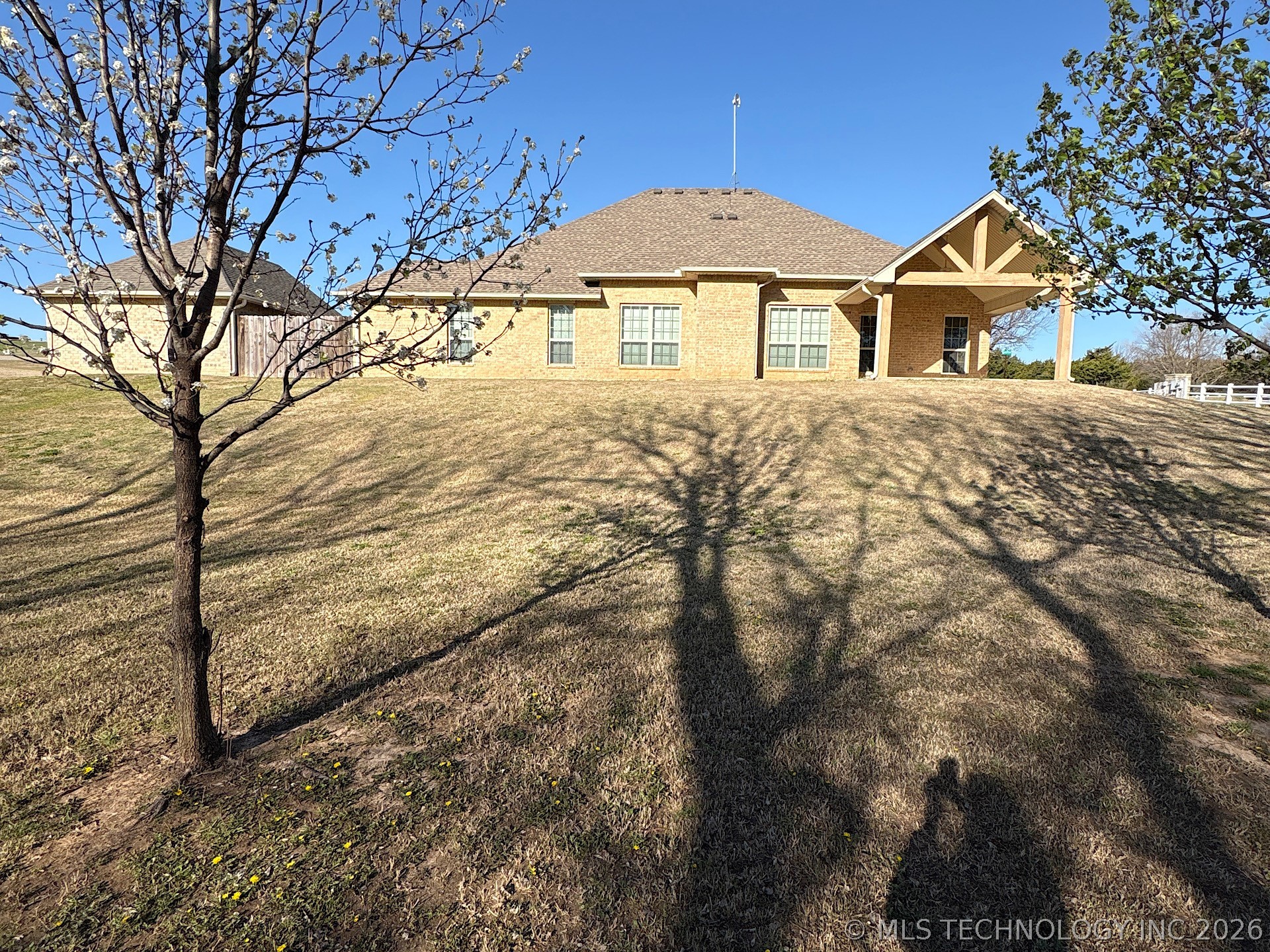 909 S Country Club Drive Property Photo 8