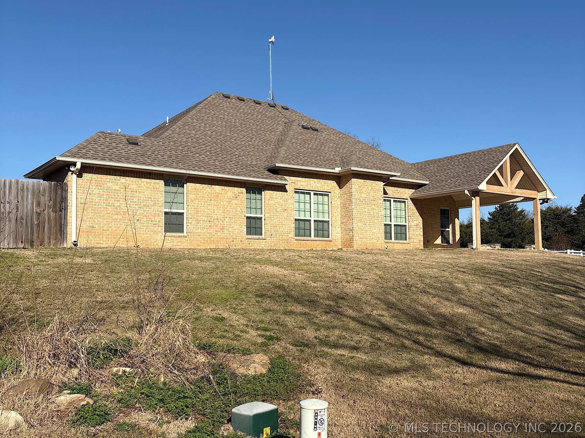 909 S Country Club Drive Property Photo 11