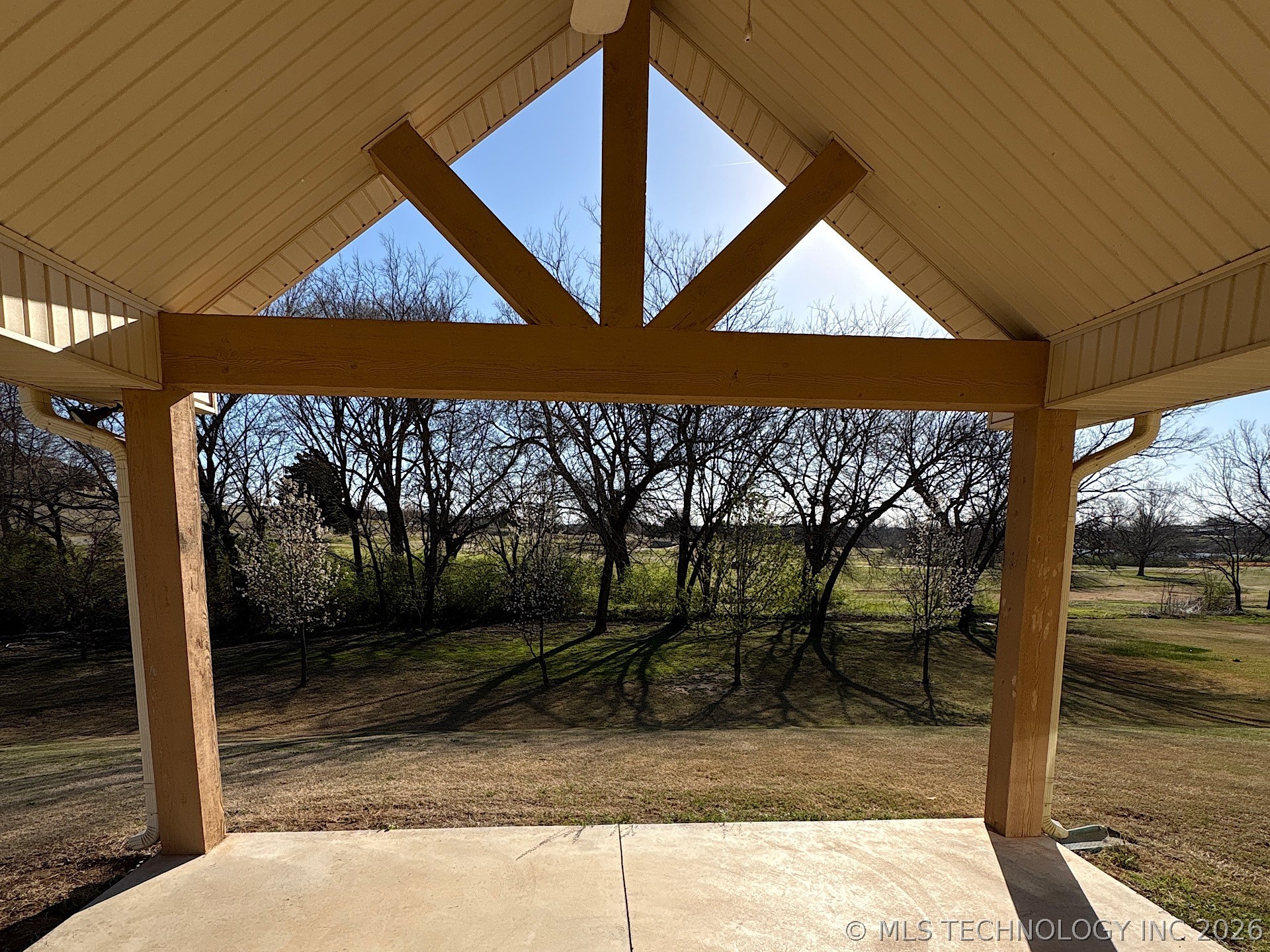 909 S Country Club Drive Property Photo 14