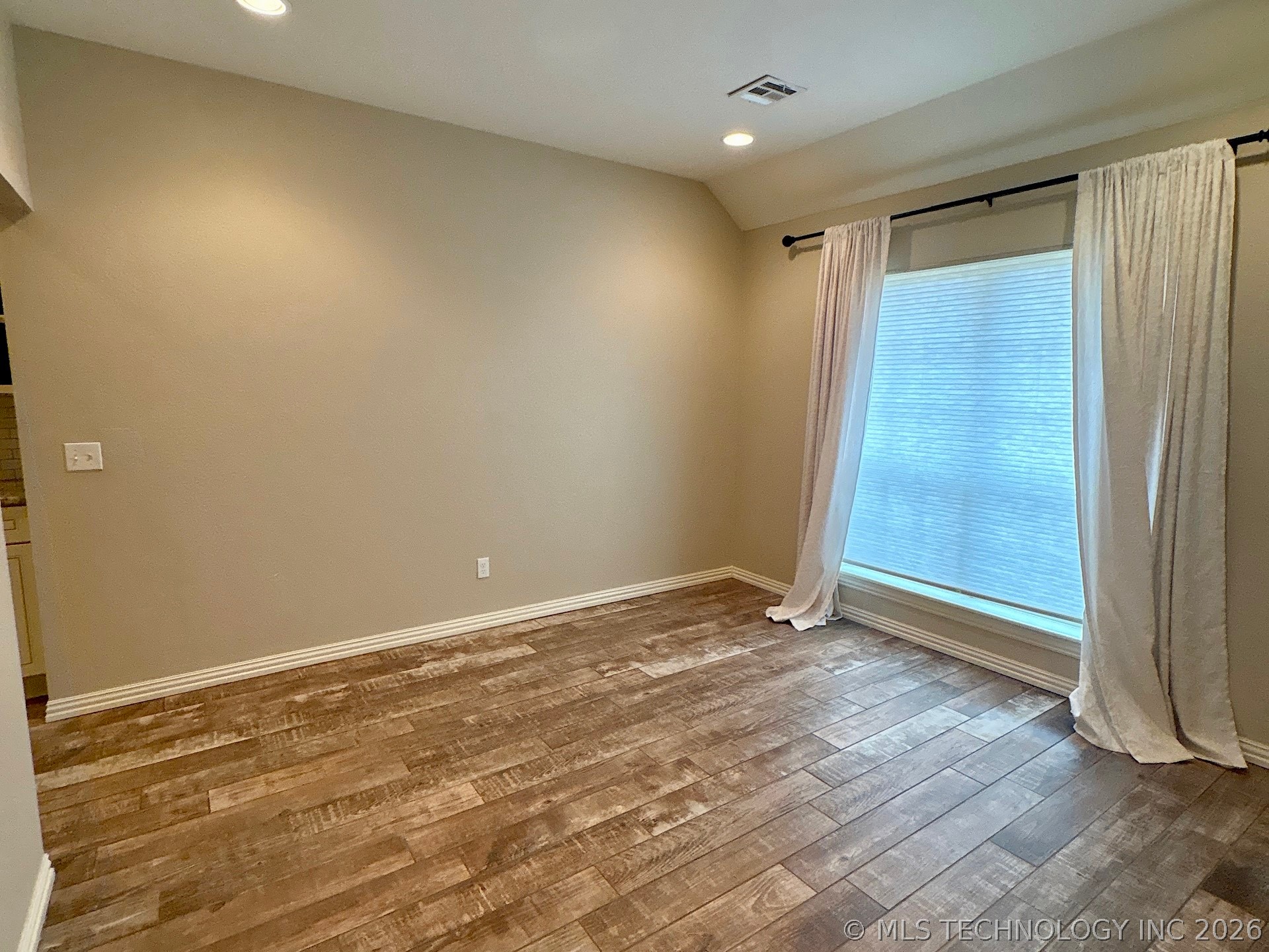 909 S Country Club Drive Property Photo 17