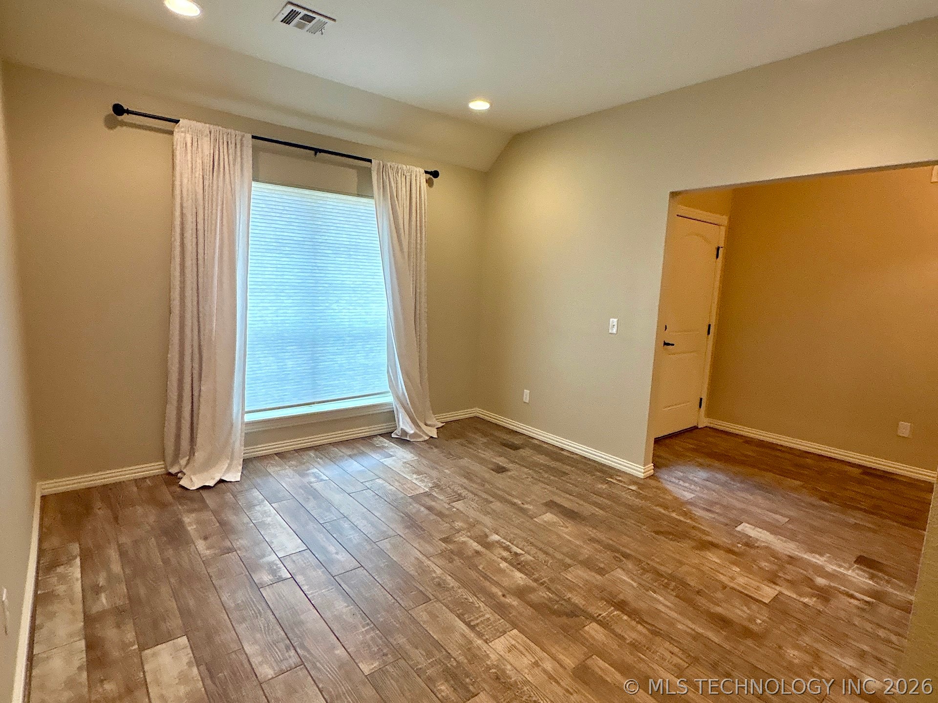909 S Country Club Drive Property Photo 18