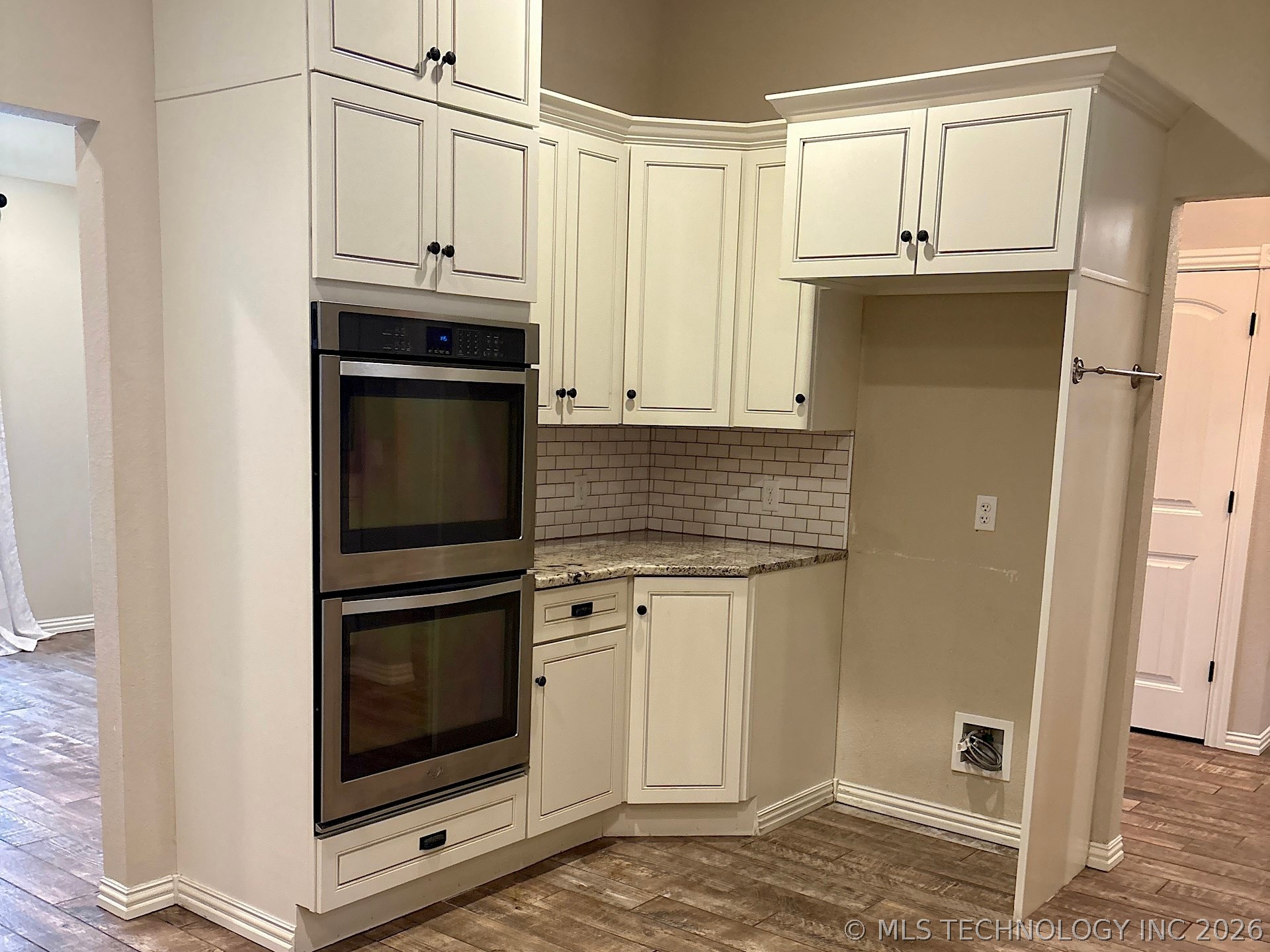 909 S Country Club Drive Property Photo 24
