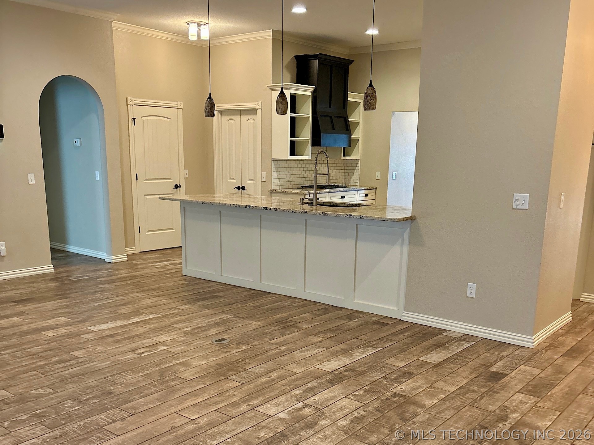 909 S Country Club Drive Property Photo 30