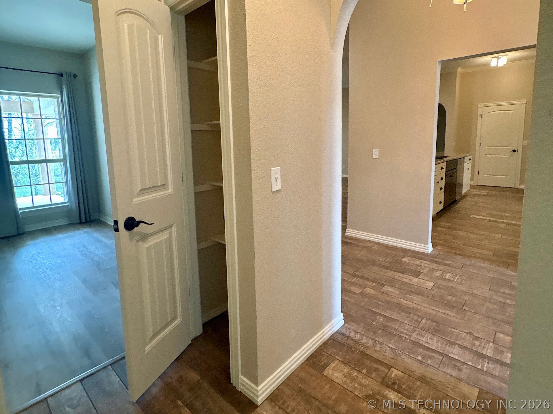 909 S Country Club Drive Property Photo 40