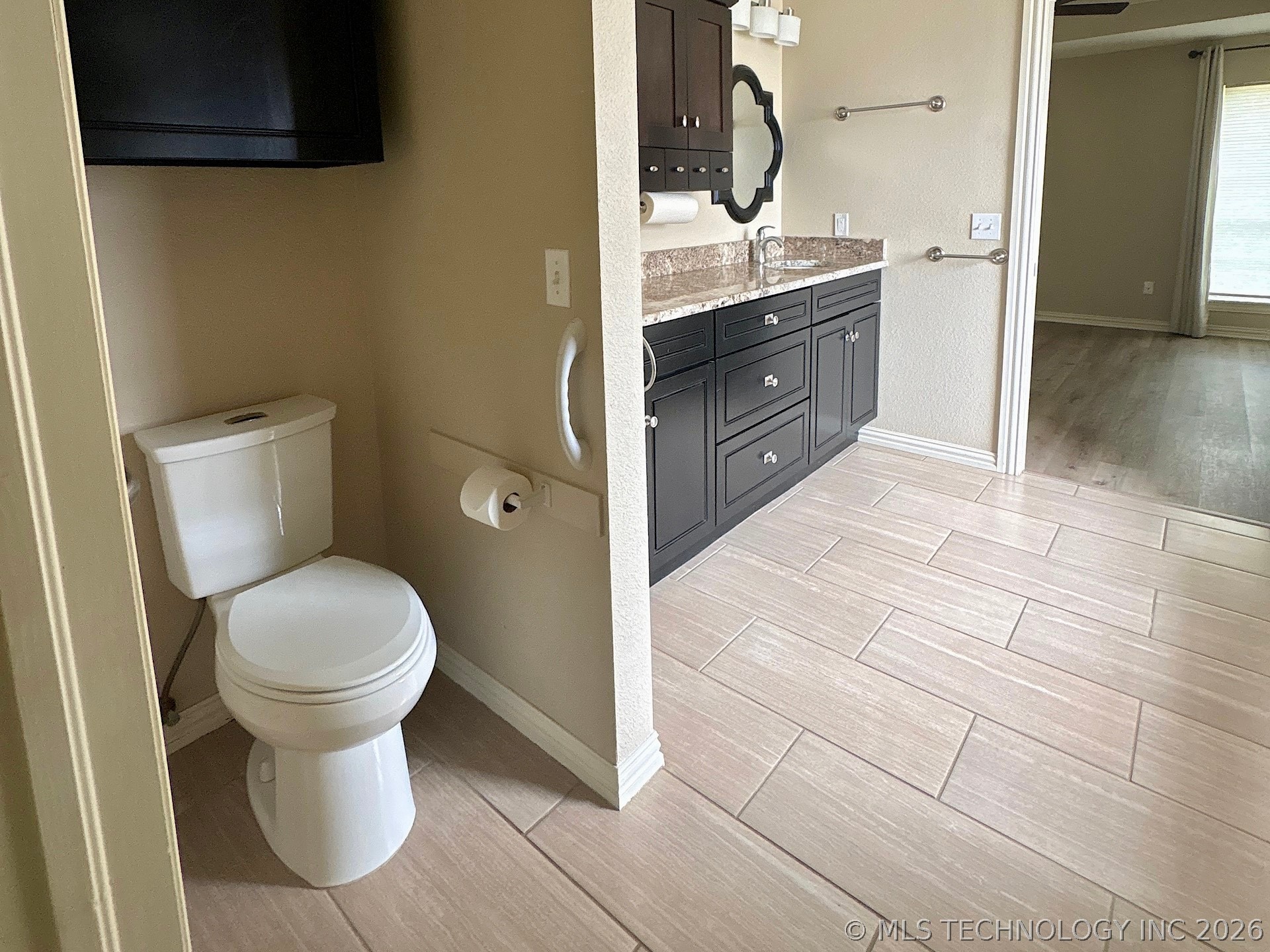 909 S Country Club Drive Property Photo 50
