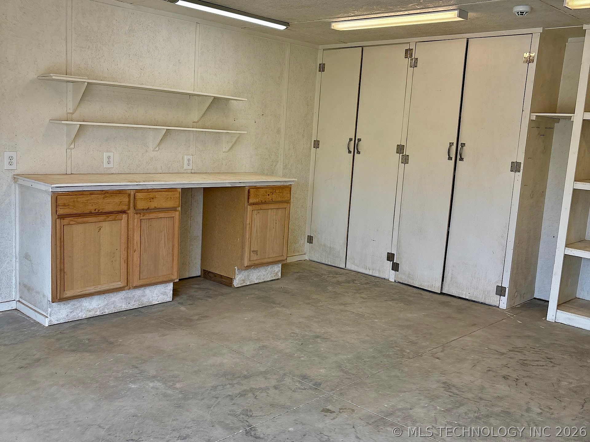 909 S Country Club Drive Property Photo 69