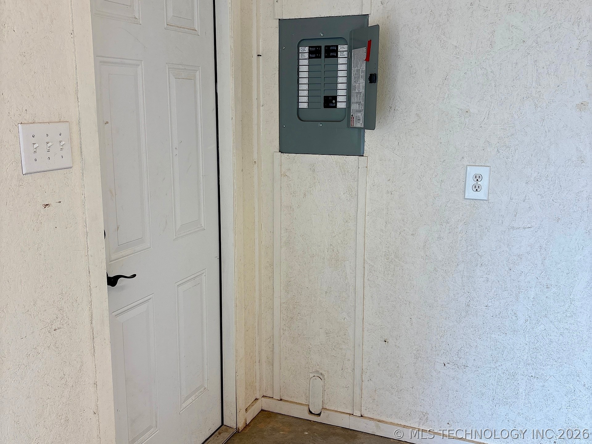 909 S Country Club Drive Property Photo 71