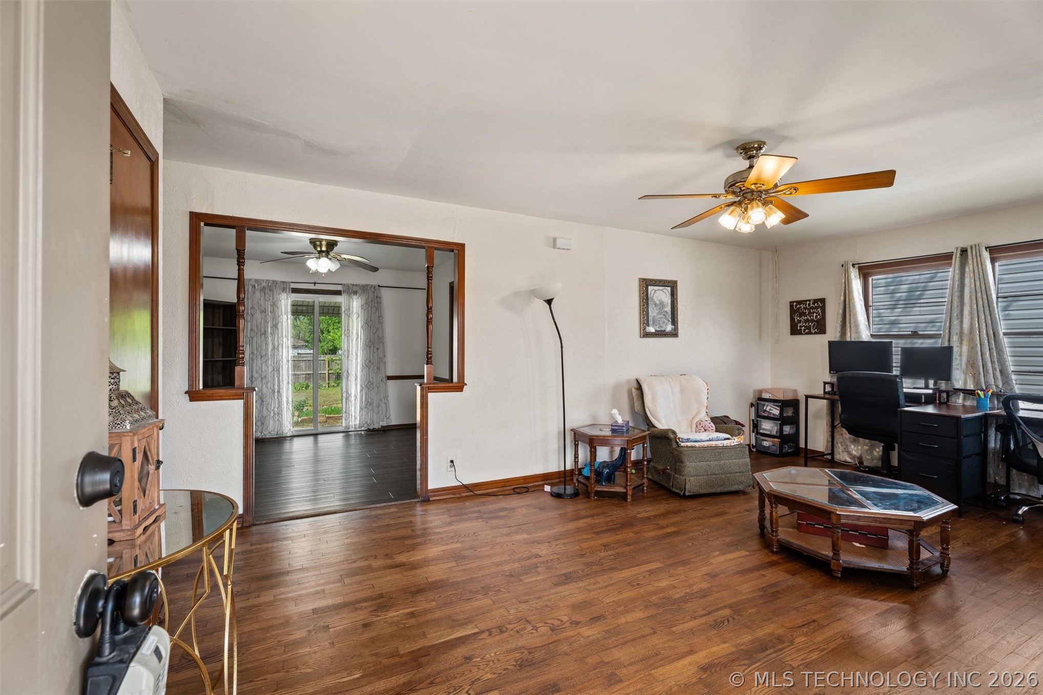 2223 S Osage Avenue Property Photo 8