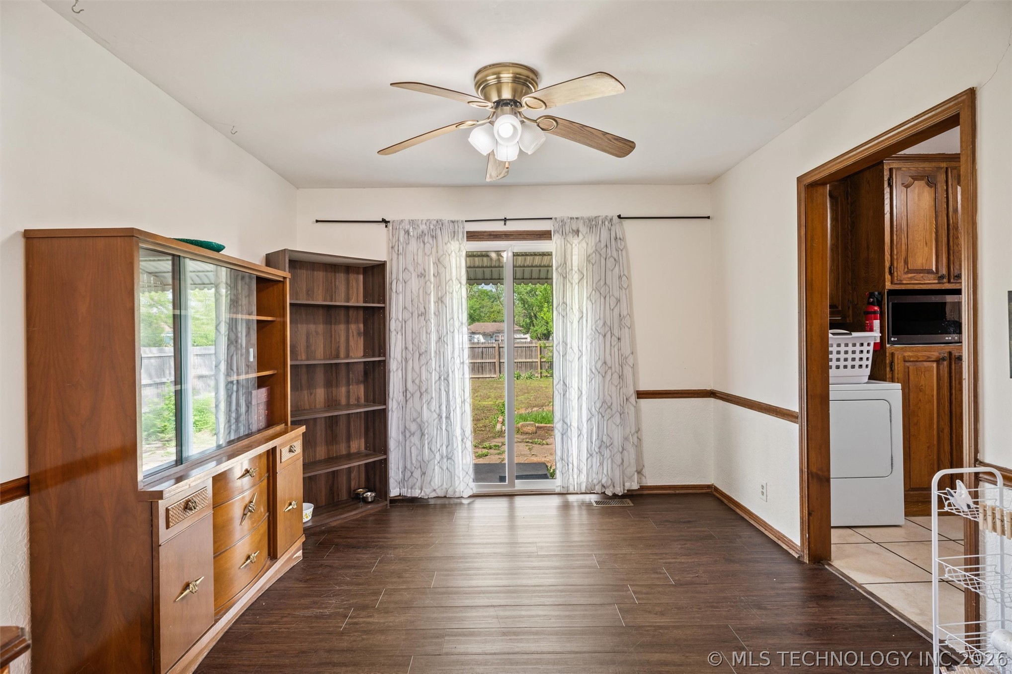 2223 S Osage Avenue Property Photo 13