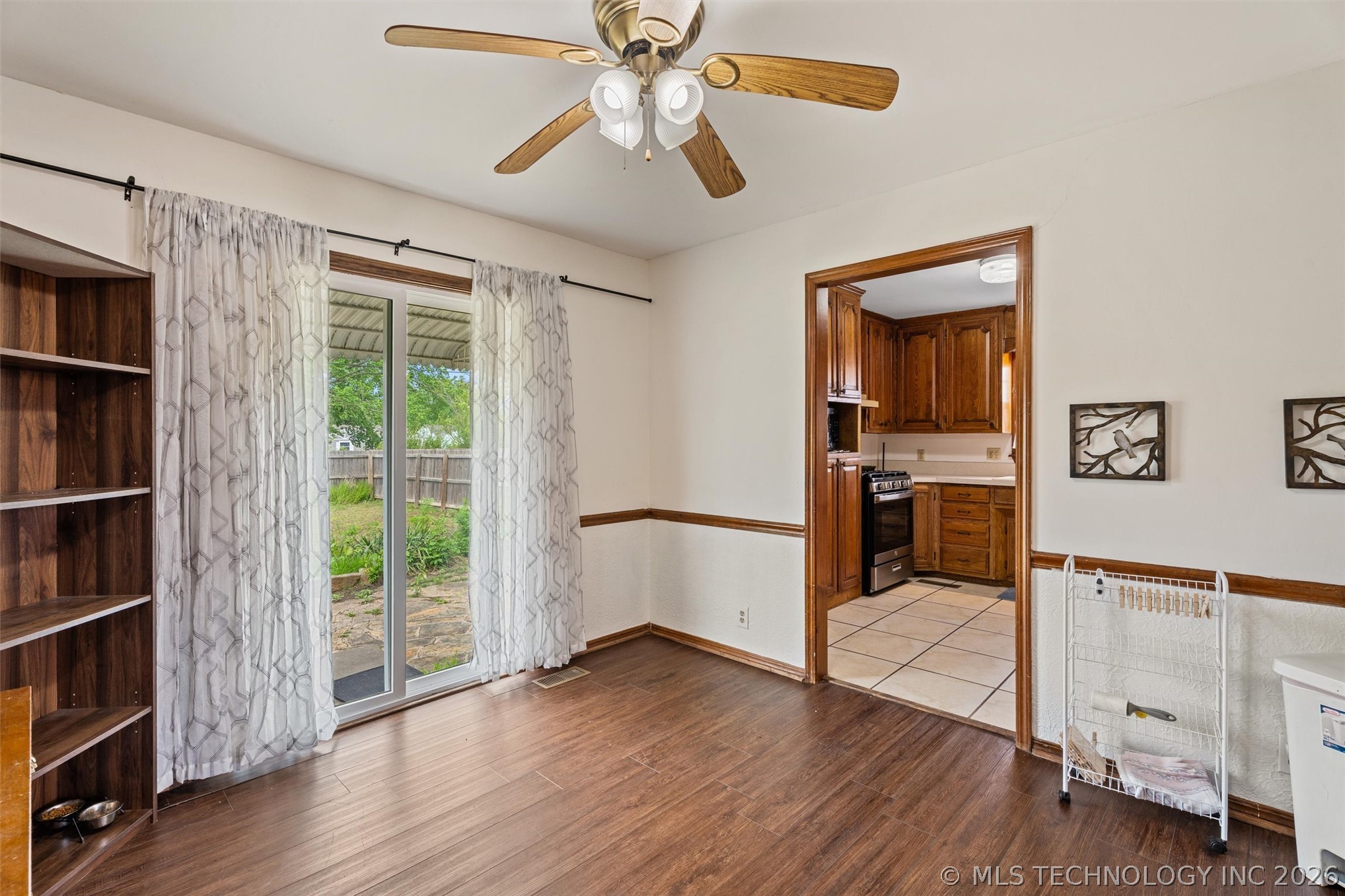 2223 S Osage Avenue Property Photo 14