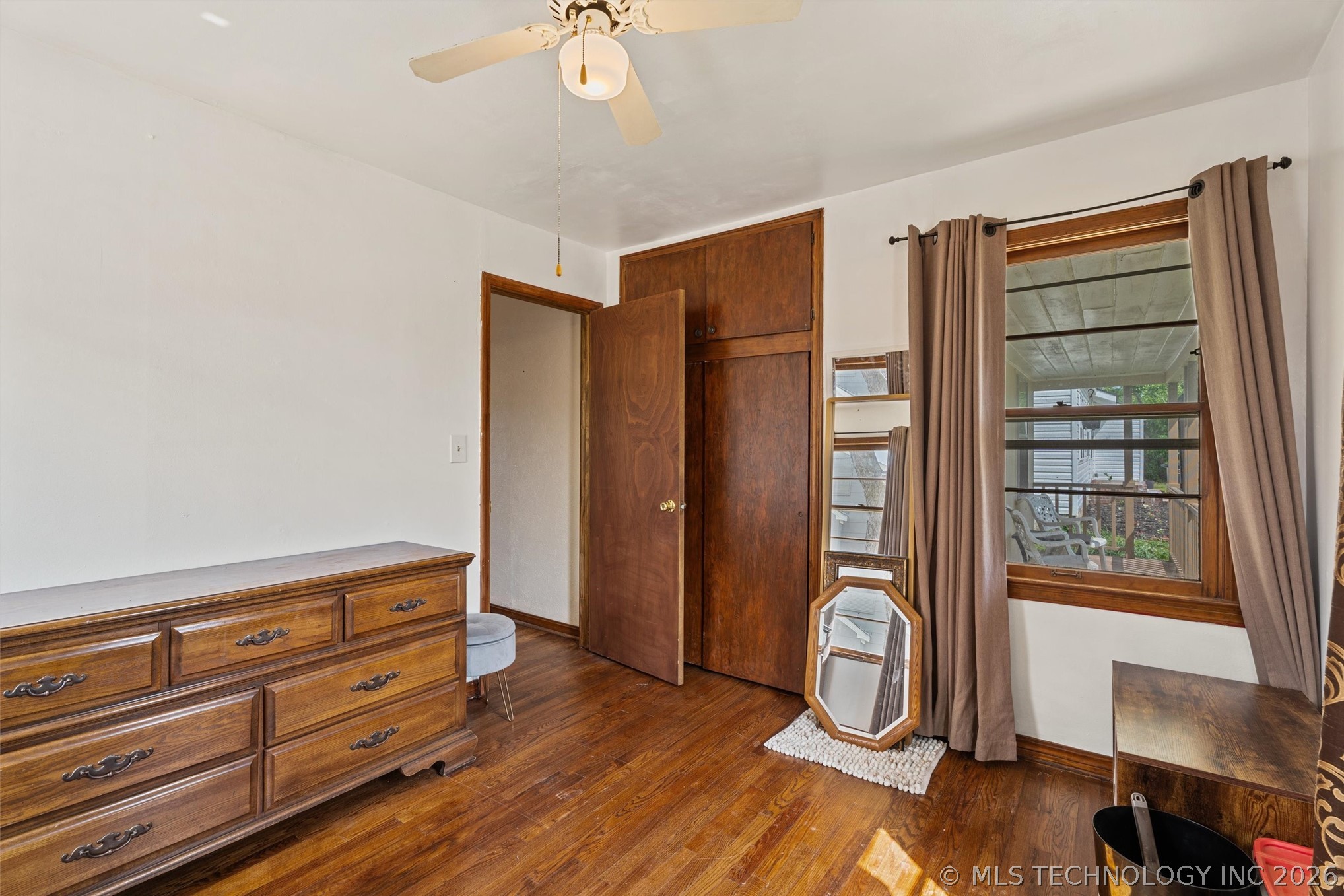 2223 S Osage Avenue Property Photo 16