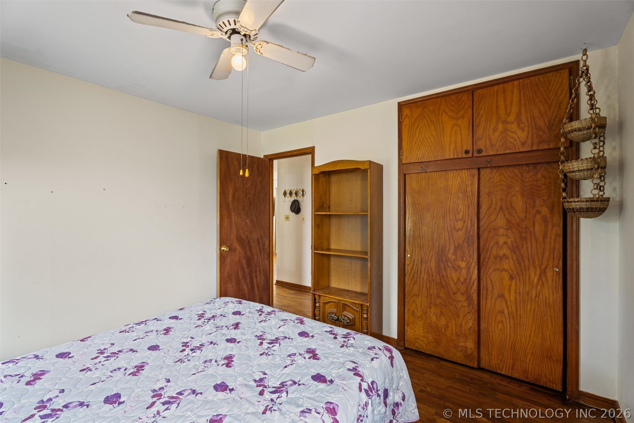 2223 S Osage Avenue Property Photo 17