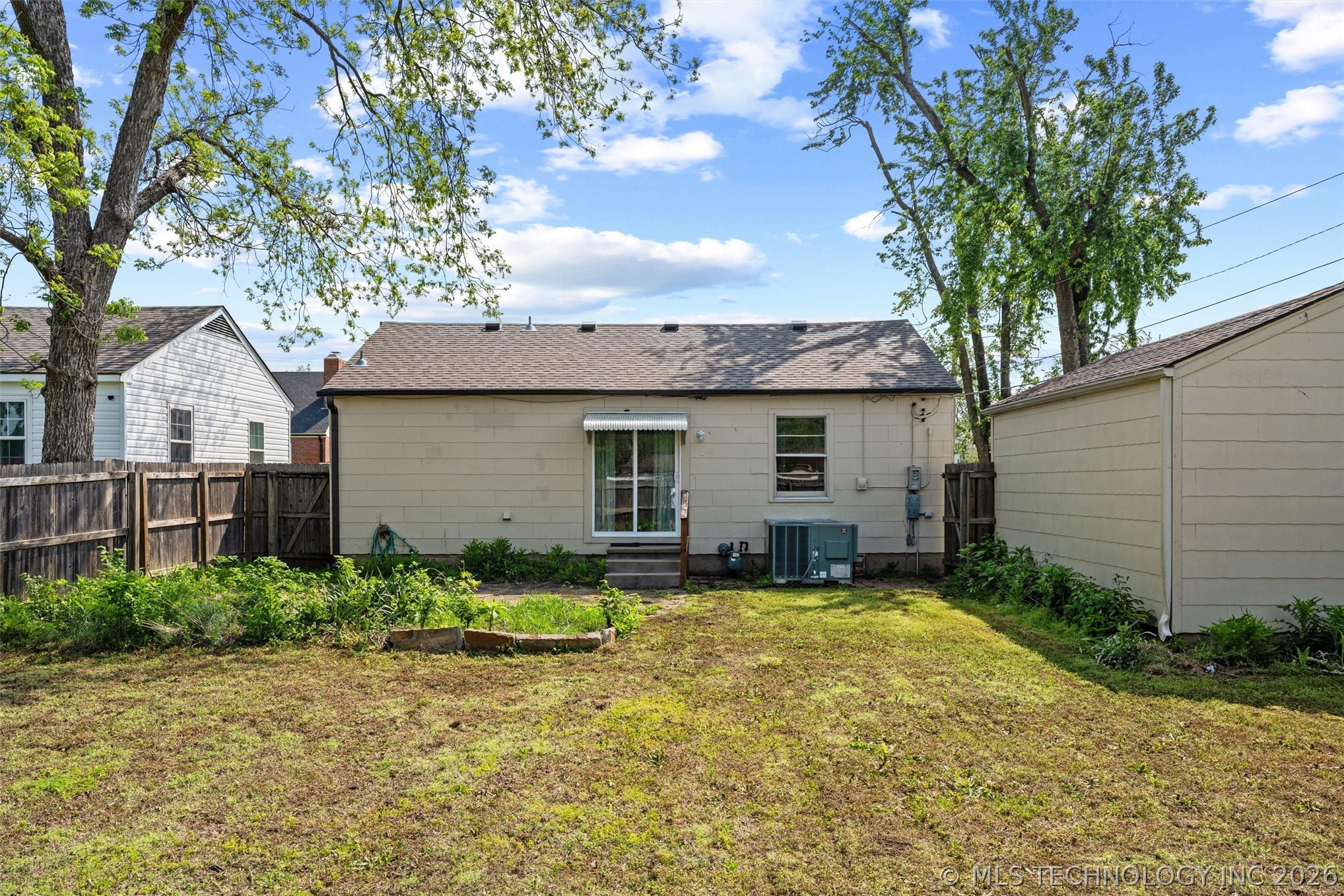 2223 S Osage Avenue Property Photo 24